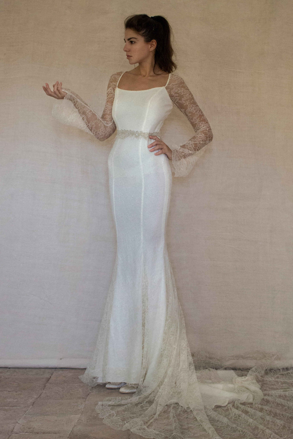 Vintage Chantilly Lace Mermaid Wedding Dress | Full Train Gown - 379