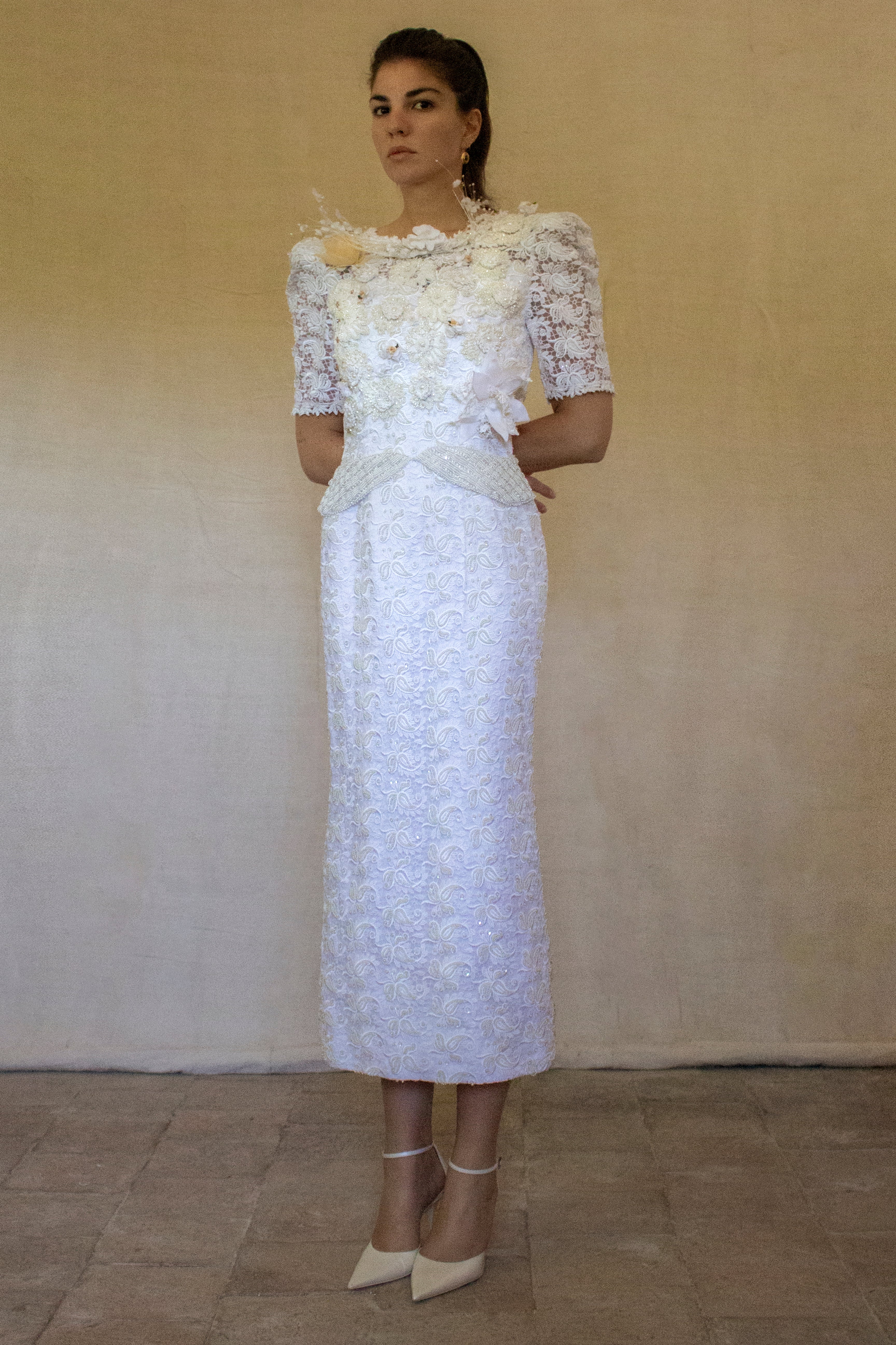359 - VINTAGE 80s BEADED LACE SHEATH DRESS: WHITE & GOLD WEDDING GOWN WITH 3D FLORAL DETAILS