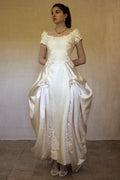 355 - VINTAGE 90s SILK COLUMN WEDDING DRESS: CREAM GOWN WITH GOLD SATIN DRAPED TRAIN & EMBROIDERED ROSES - Vague atelier