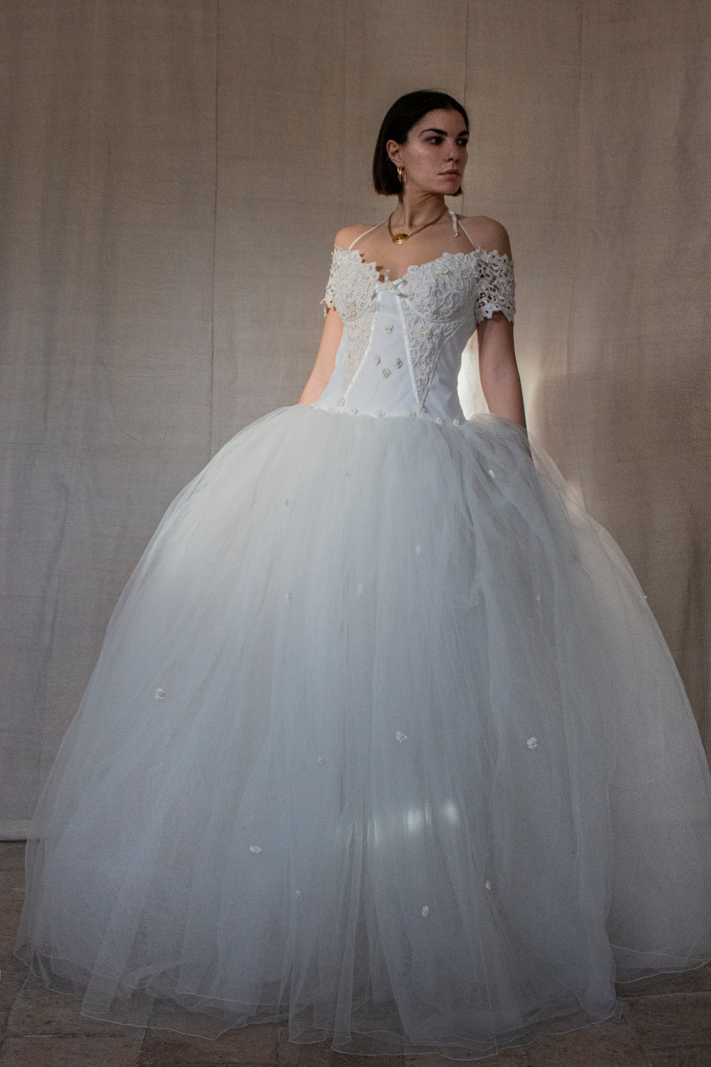 250 - MAJESTIC VINTAGE PRINCESS BALL GOWN: VOLUMINOUS TULLE & MACRAMÉ WITH 3D FLORAL EMBROIDERY