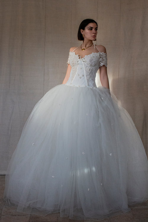 250 - MAJESTIC VINTAGE PRINCESS BALL GOWN: VOLUMINOUS TULLE & MACRAMÉ WITH 3D FLORAL EMBROIDERY