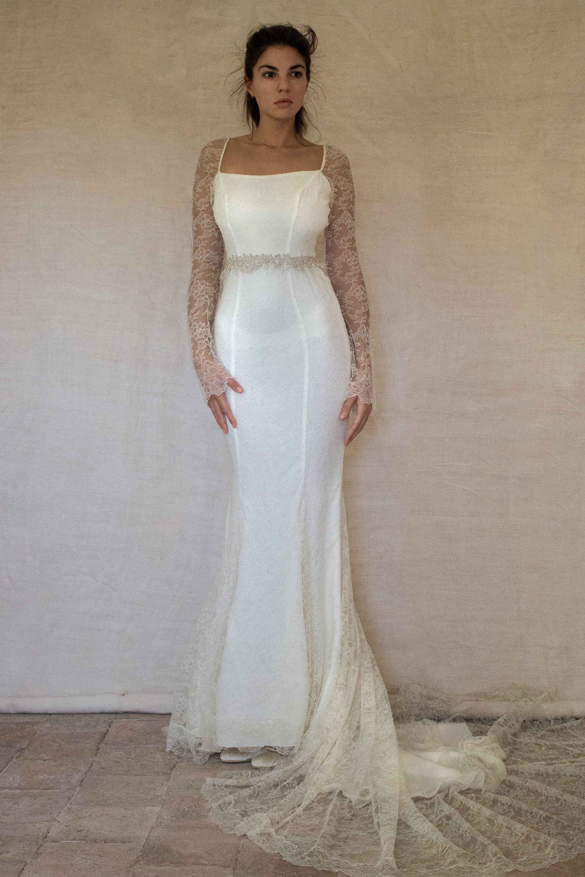 Vintage Chantilly Lace Mermaid Wedding Dress | Full Train Gown - 379