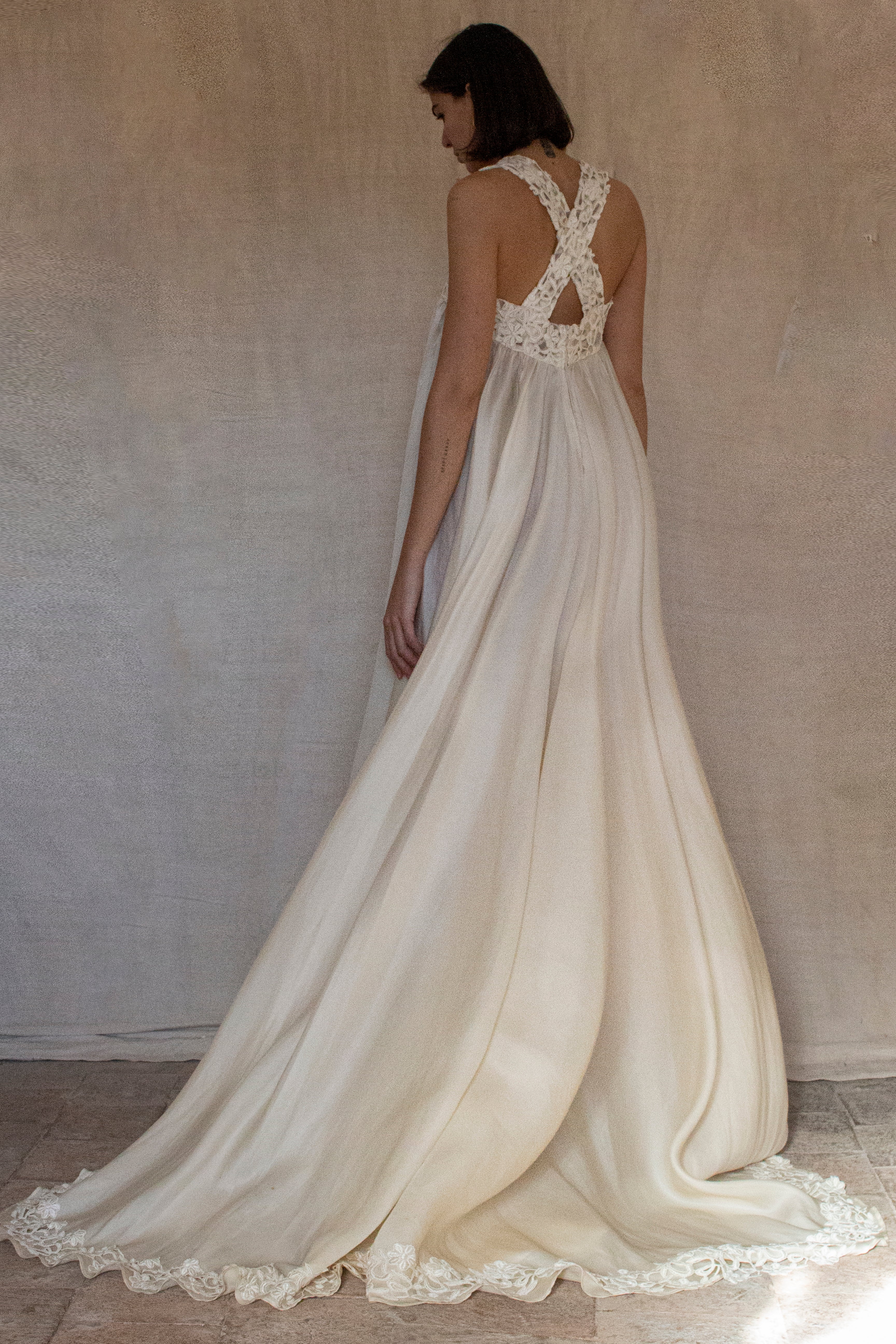 325 - ETHEREAL BOHO VINTAGE SILK ORGANZA GOWN: FLOWY 90S MINIMALIST A-LINE WITH LACE BACK