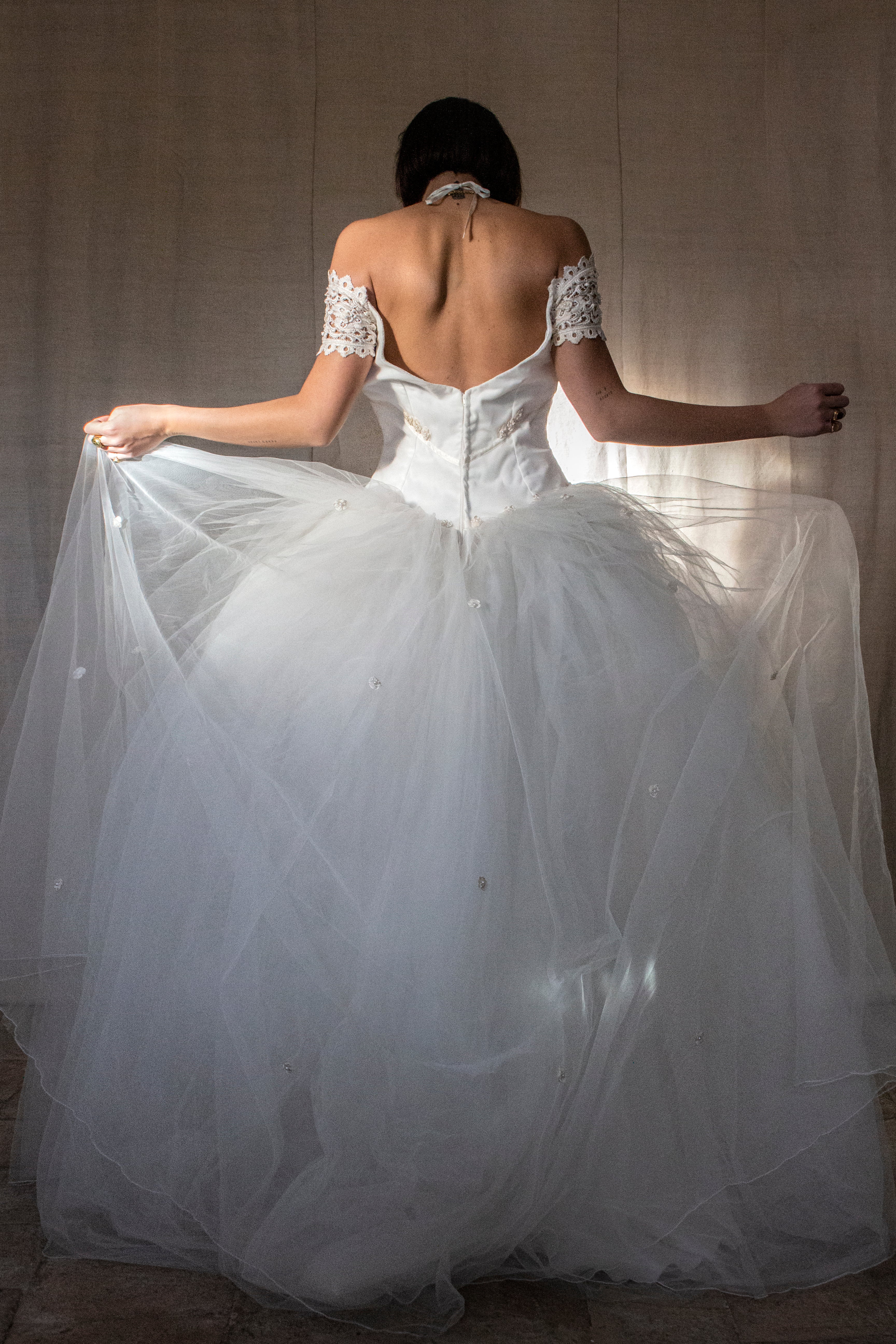250 - MAJESTIC VINTAGE PRINCESS BALL GOWN: VOLUMINOUS TULLE & MACRAMÉ WITH 3D FLORAL EMBROIDERY