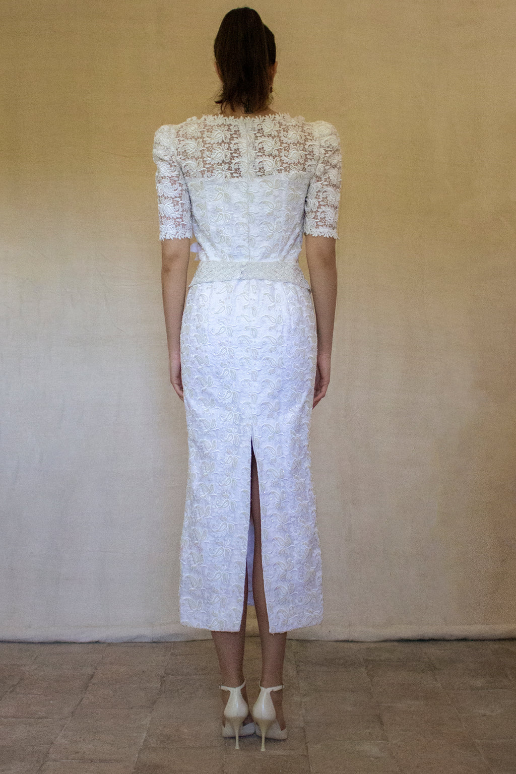 359 - VINTAGE 80s BEADED LACE SHEATH DRESS: WHITE & GOLD WEDDING GOWN WITH 3D FLORAL DETAILS