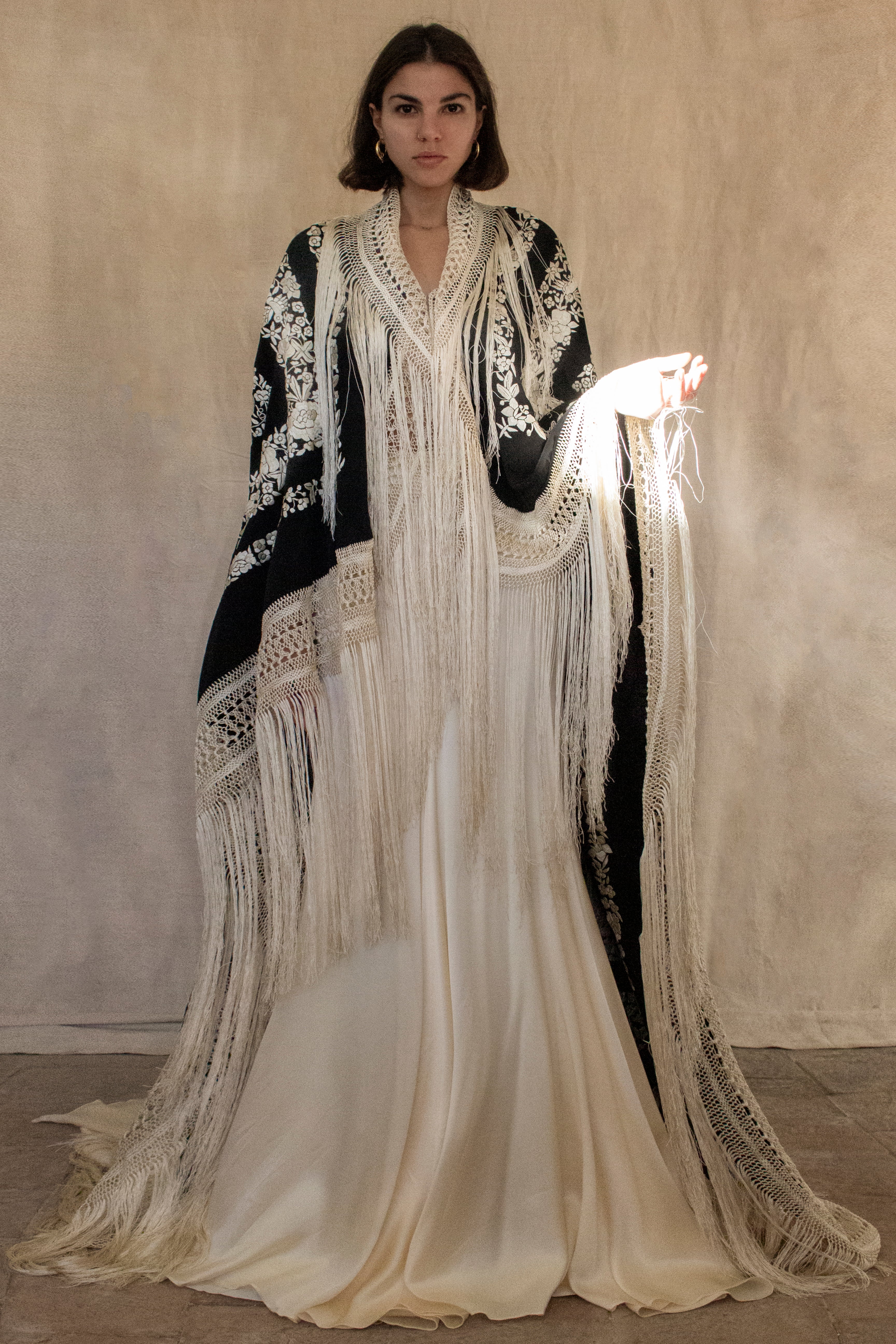 322 - ANTIQUE EARLY 1900S HAND-EMBROIDERED SILK PIANO SHAWL & VINTAGE SILK SATIN SKIRT