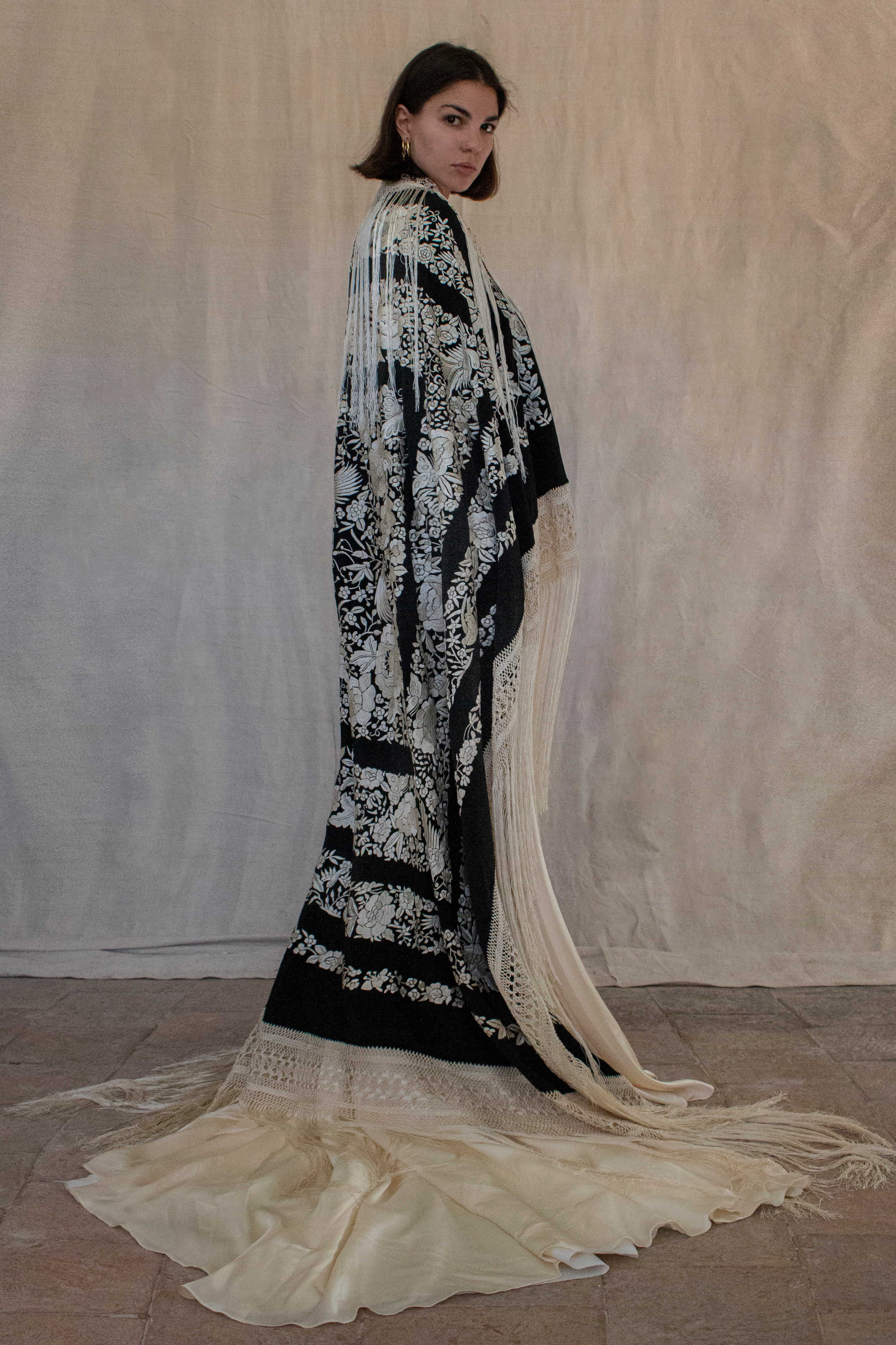 322 - ANTIQUE EARLY 1900S HAND-EMBROIDERED SILK PIANO SHAWL & VINTAGE SILK SATIN SKIRT