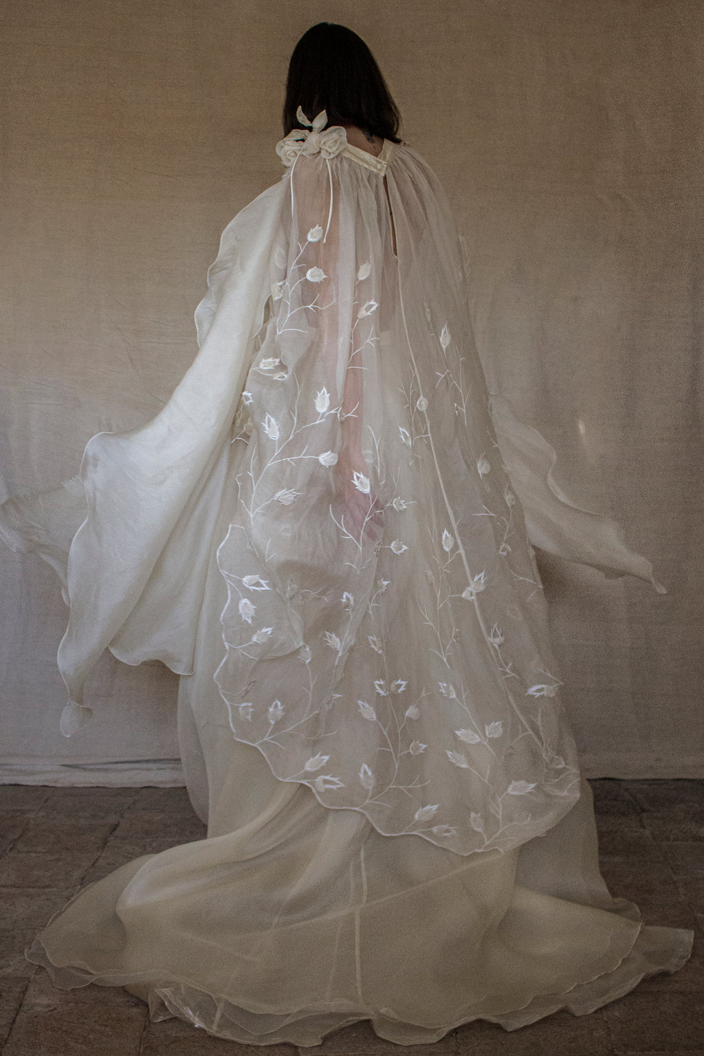 323 - BUCOLIC SILK ORGANDIE WEDDING SET: VINTAGE BUTTERFLY CAPE & DRAPED SKIRT - Vague atelier