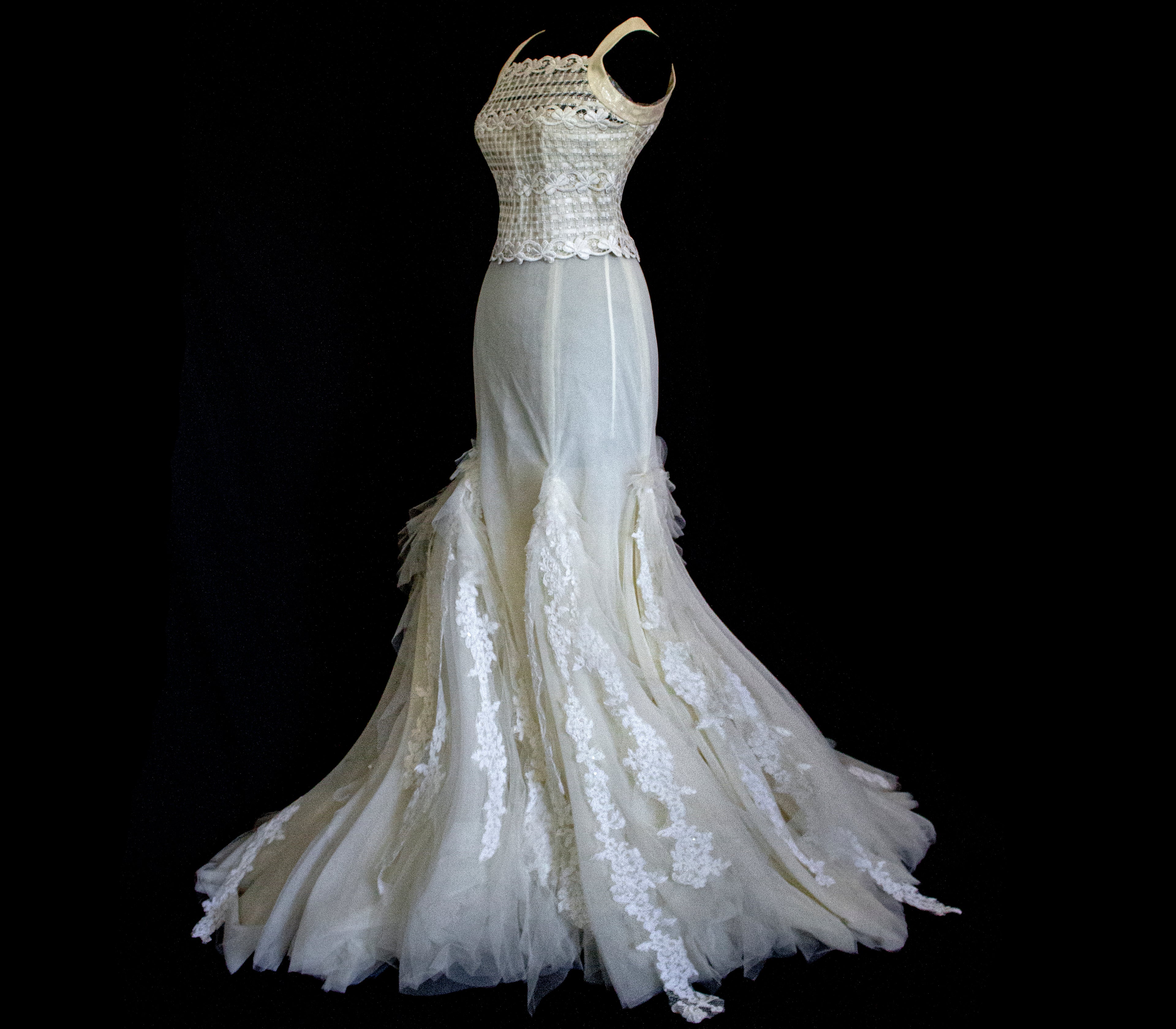 364 - VINTAGE 90s UPCYCLED TULLE AND MACRAME WEDDING DRESS: 2-PIECE ROMANTIC GOWN WITH FLOREAL LACE