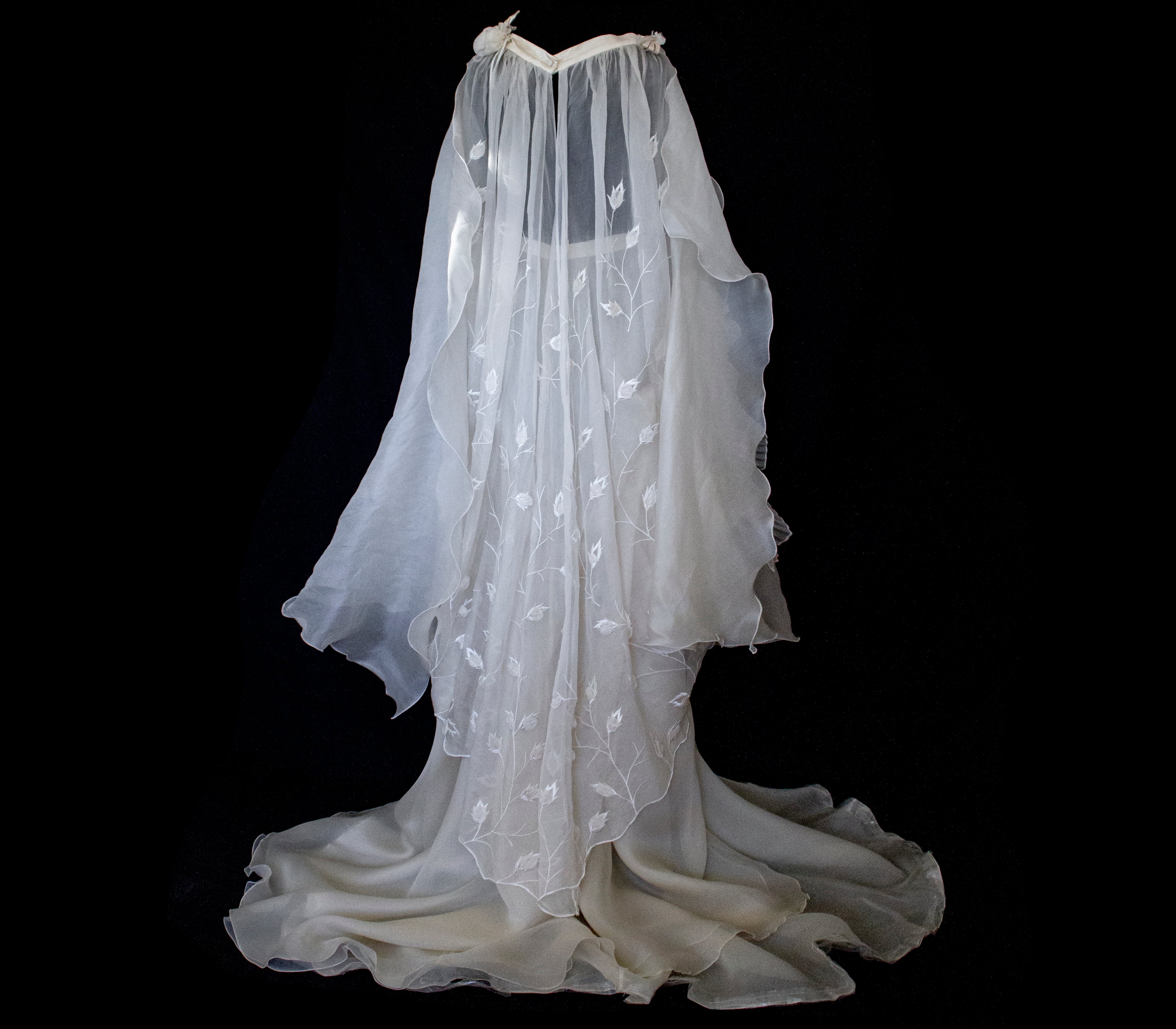 323 - BUCOLIC SILK ORGANDIE WEDDING SET: VINTAGE BUTTERFLY CAPE & DRAPED SKIRT - Vague atelier