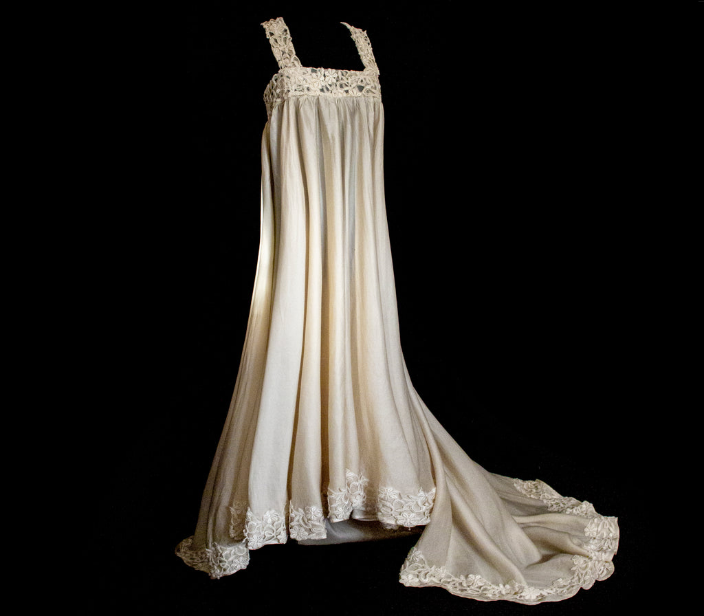 325 - ETHEREAL BOHO VINTAGE SILK ORGANZA GOWN: FLOWY 90S MINIMALIST A-LINE WITH LACE BACK - Vague atelier