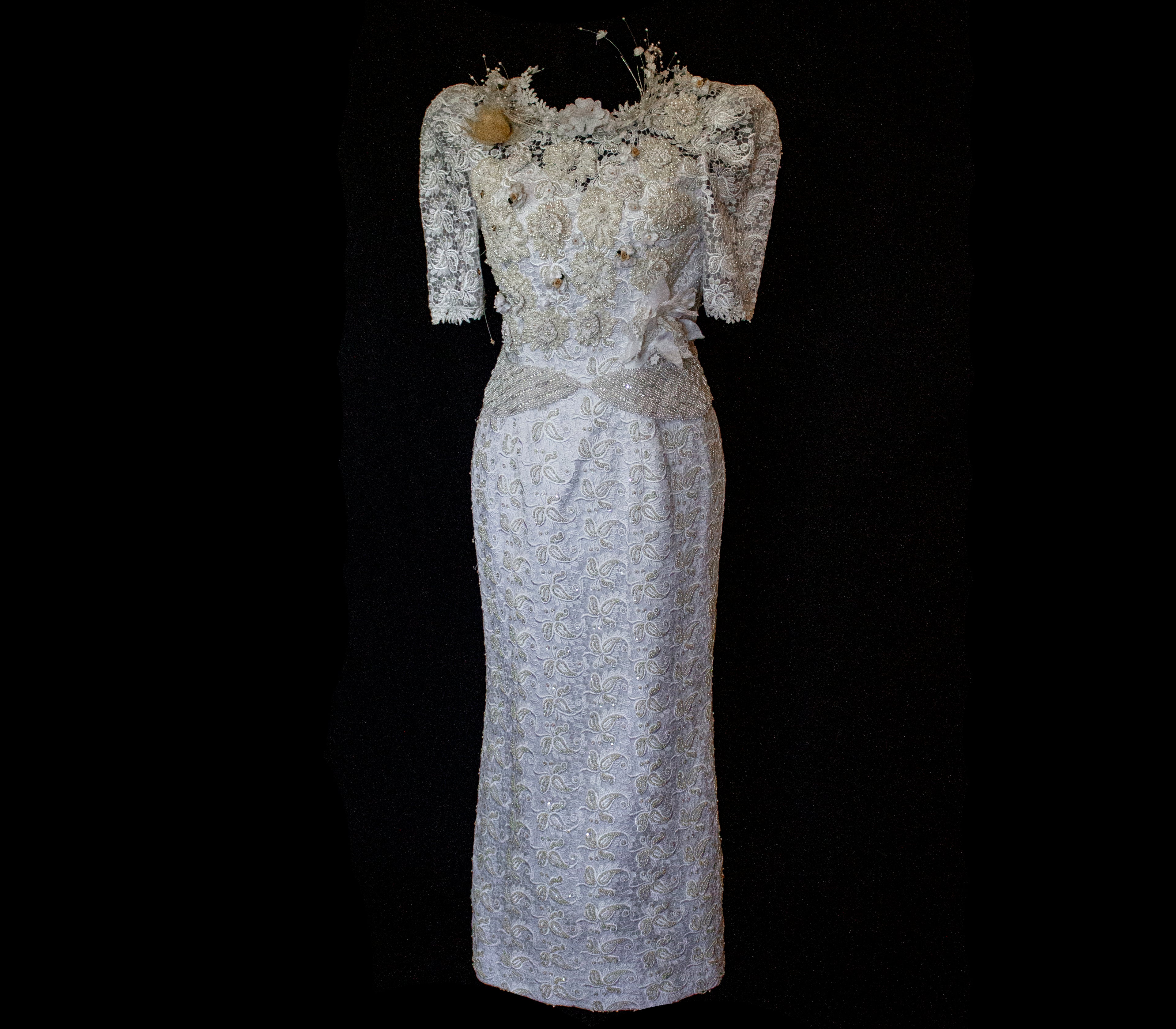 359 - VINTAGE 80s BEADED LACE SHEATH DRESS: WHITE & GOLD WEDDING GOWN WITH 3D FLORAL DETAILS