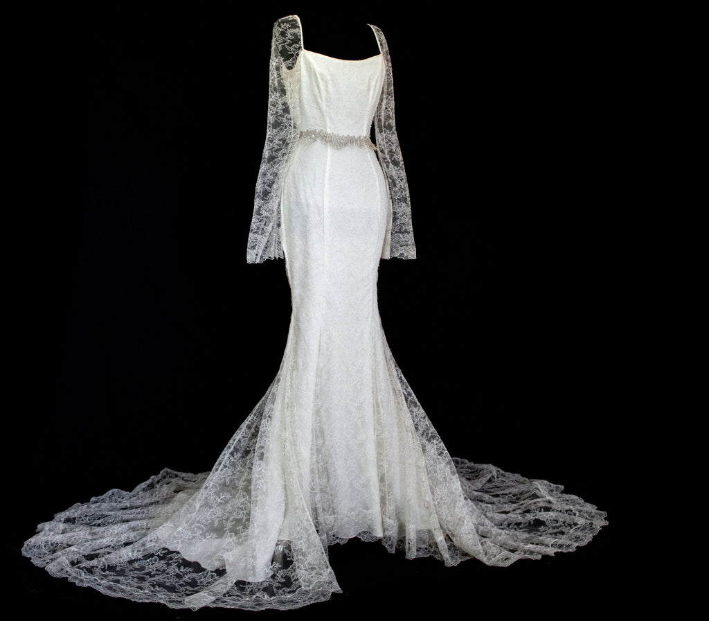 Vintage Chantilly Lace Mermaid Wedding Dress | Full Train Gown - 379