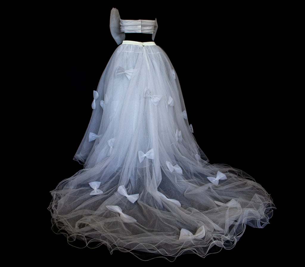 236 - VINTAGE TWO-PIECE TULLE WEDDING DRESS: CROP TOP WITH MAXI BOW & BIG BALL GOWN SKIRT - WHITE 90s STYLE - Vague atelier