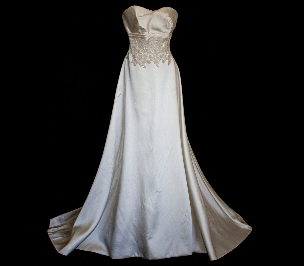 316 - STRAPLESS SILK MIKADO WEDDING DRESS: STRUCTURED A-LINE GOWN WITH HEART NECKLINE & TRAIN - Vague atelier