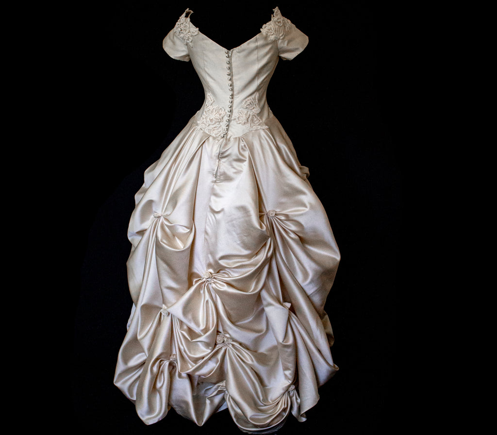 355 - VINTAGE 90s SILK COLUMN WEDDING DRESS: CREAM GOWN WITH GOLD SATIN DRAPED TRAIN & EMBROIDERED ROSES - Vague atelier