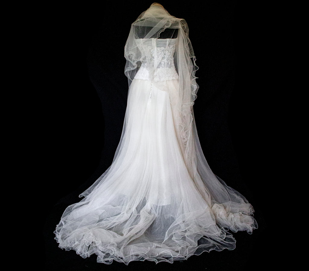 361 - VINTAGE PRINCESS WEDDING DRESS: ECRU SILK TULLE GOWN WITH EMBROIDERED STRAPLESS BODICE