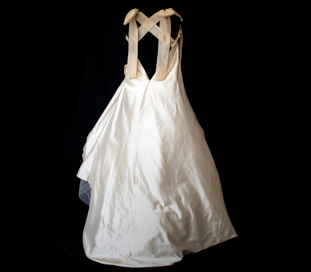 354 - UNIQUE SILK TAFFETA TRAPEZE WEDDING DRESS: CREAM & CARAMEL GOWN WITH MAXI ORGANZA BOWS, OPEN BACK & RUFFLES - Vague atelier