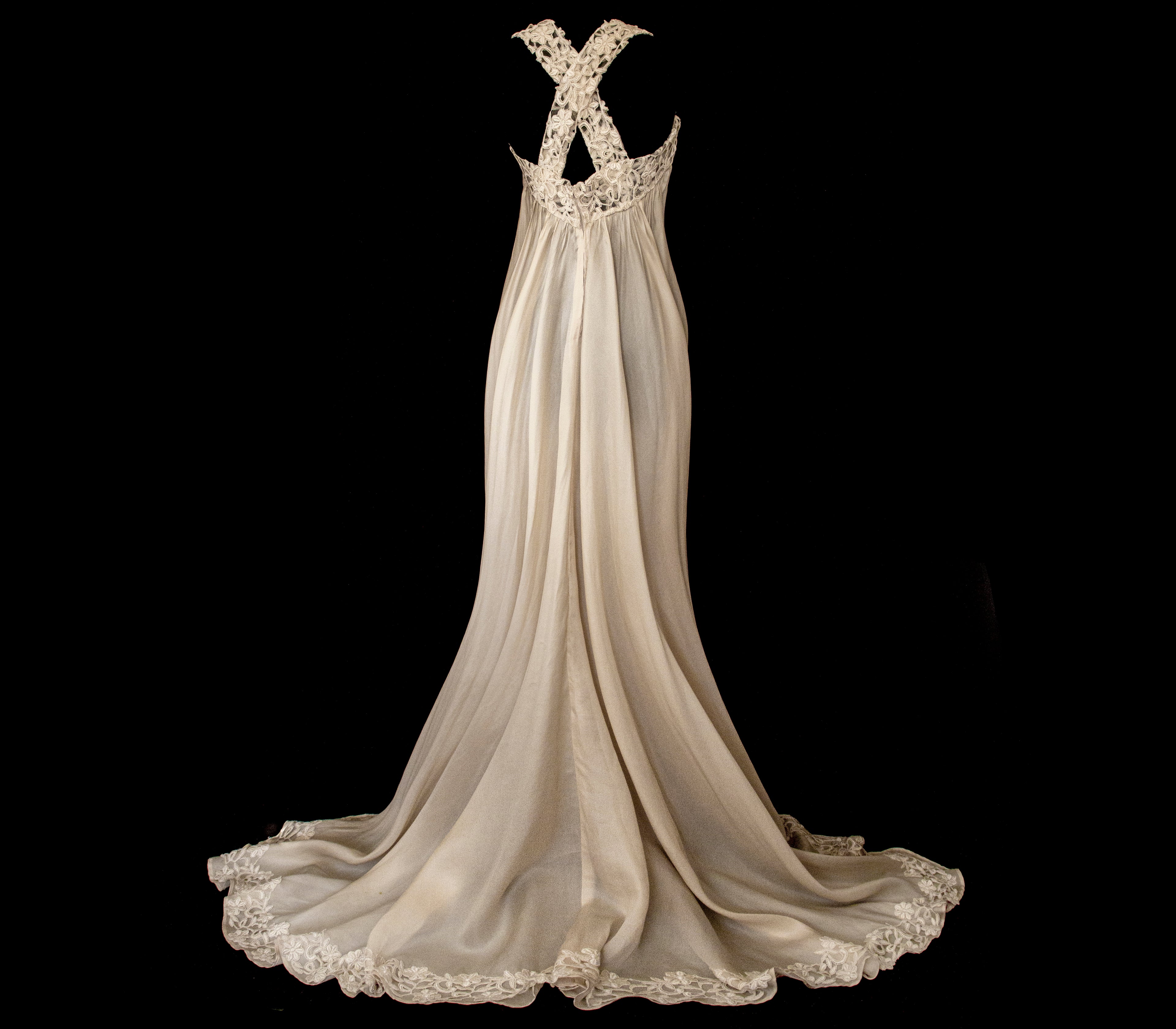 325 - ETHEREAL BOHO VINTAGE SILK ORGANZA GOWN: FLOWY 90S MINIMALIST A-LINE WITH LACE BACK - Vague atelier