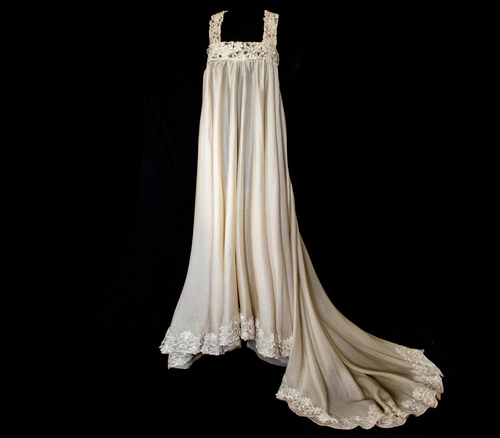 325 - ETHEREAL BOHO VINTAGE SILK ORGANZA GOWN: FLOWY 90S MINIMALIST A-LINE WITH LACE BACK - Vague atelier