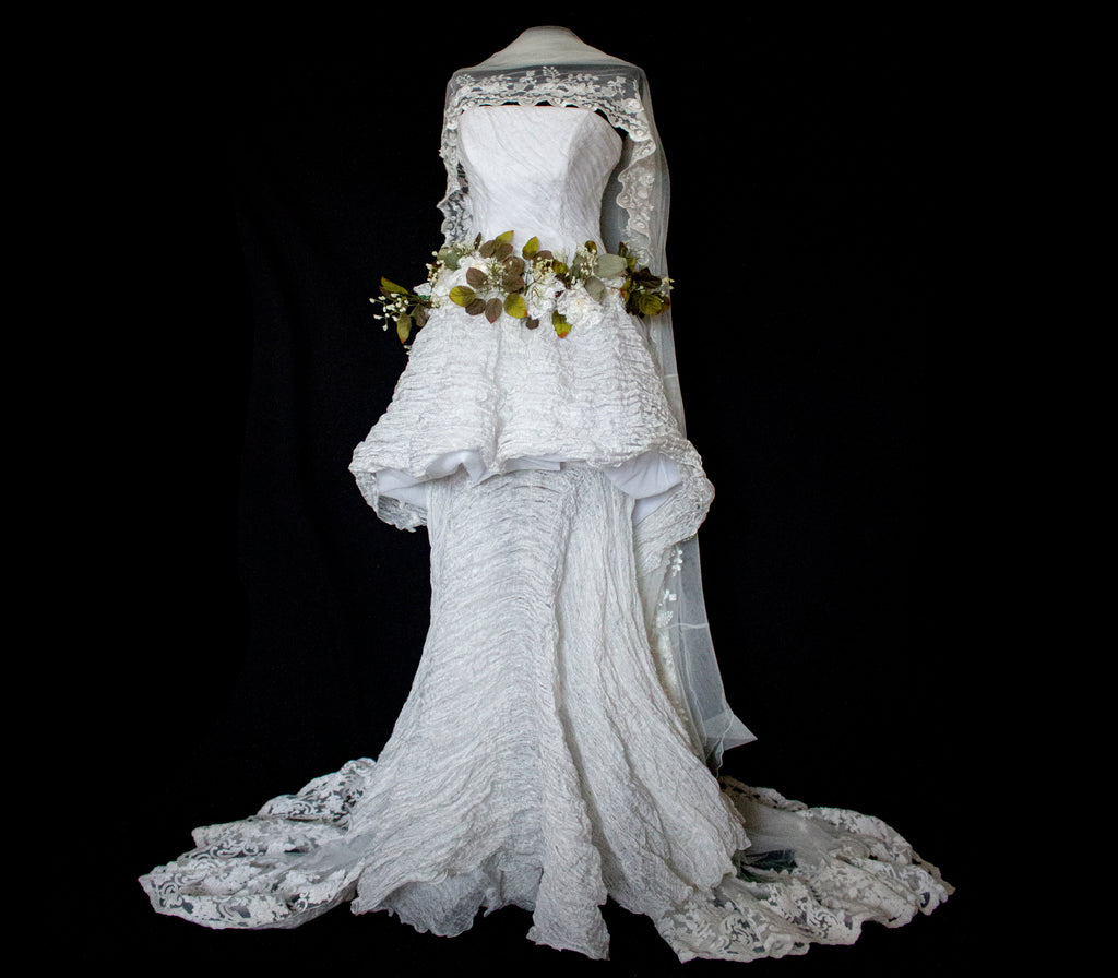 324 - PEARL GREY VINTAGE WEDDING DRESS: A ROMANTIC & UNIQUE BUCOLIC MASTERPIECE - Vague atelier