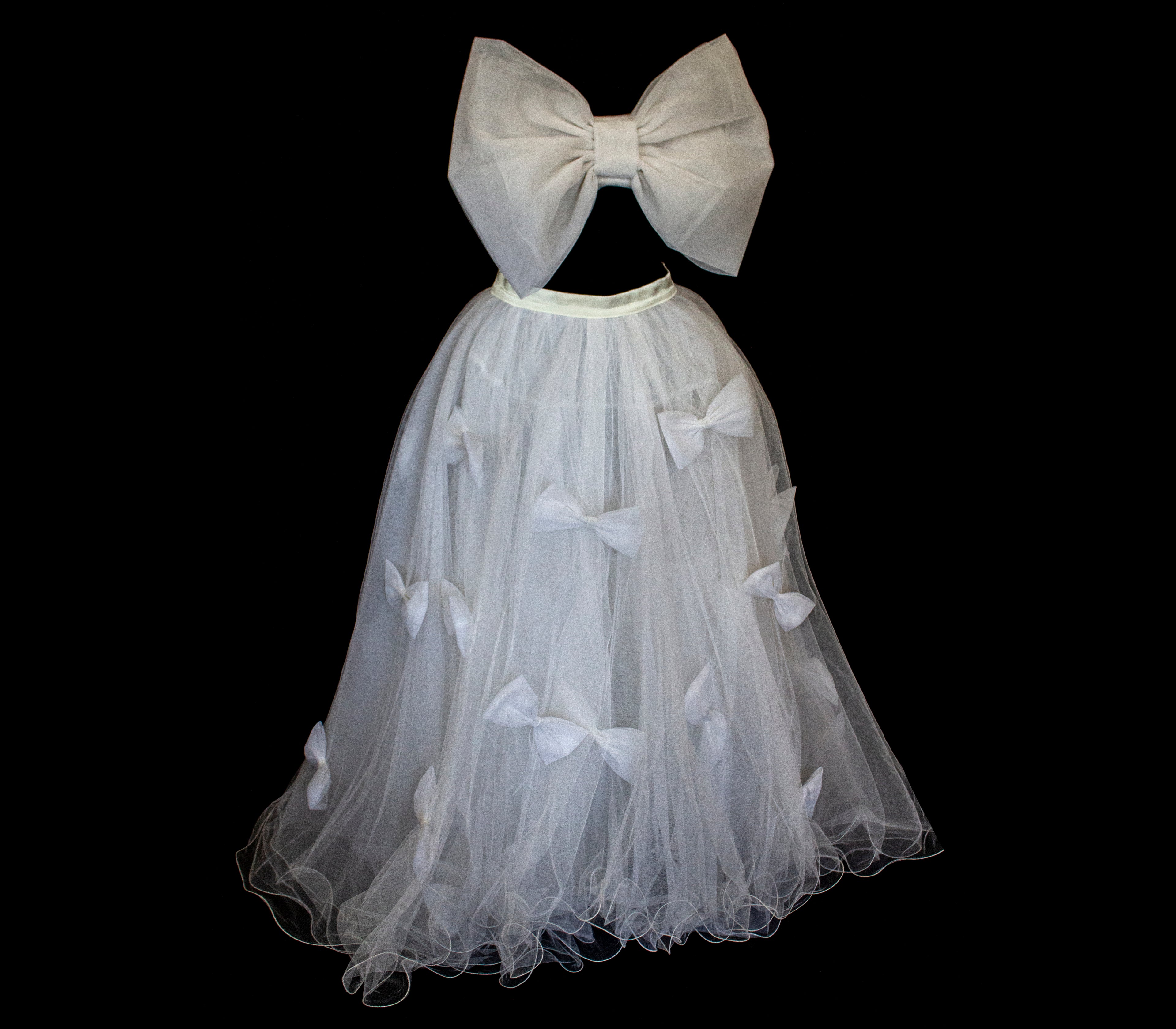 236 - VINTAGE TWO-PIECE TULLE WEDDING DRESS: CROP TOP WITH MAXI BOW & BIG BALL GOWN SKIRT - WHITE 90s STYLE - Vague atelier