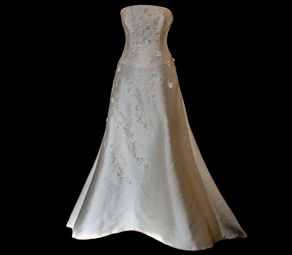 327 - MINIMALIST VINTAGE SILK MIKADO SHEATH: ICE JEWEL EMBROIDERY & FLOWY LONG TRAIN - Vague atelier