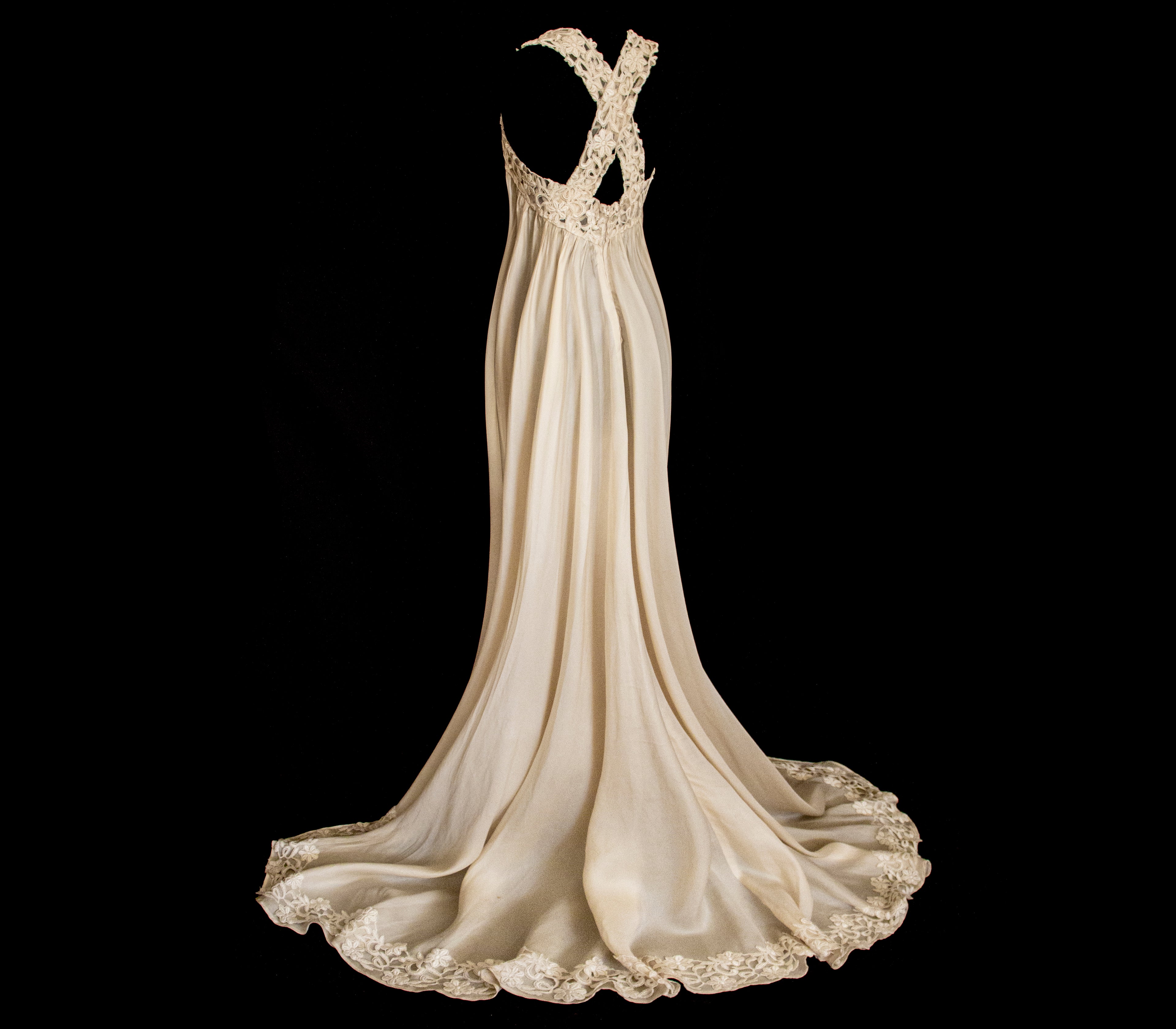 325 - ETHEREAL BOHO VINTAGE SILK ORGANZA GOWN: FLOWY 90S MINIMALIST A-LINE WITH LACE BACK - Vague atelier