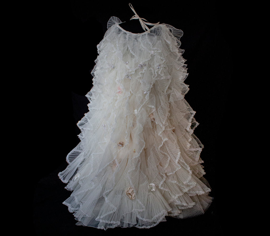 335 - ROMANTIC CREAM SILK TAFFETA VINTAGE WEDDING DRESS: UNIQUE 3-PIECE BALL GOWN WITH RUFFLED CLOUD CAPE - Vague atelier