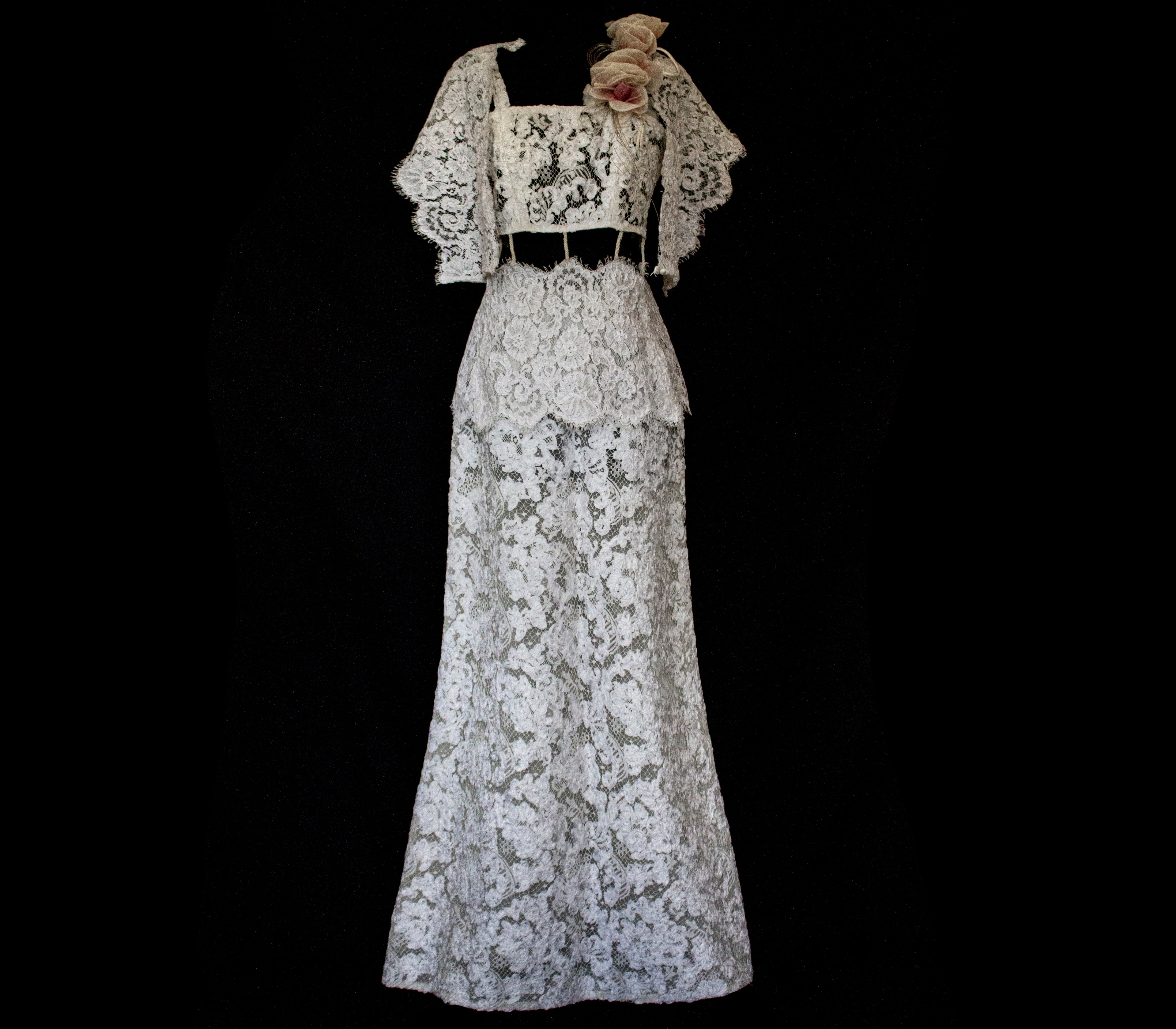 282 - BOHO VINTAGE TWO-PIECE BRIDAL SET: 1960S FULL LACE SKIRT & CROP TOP WITH MINI CAPE
