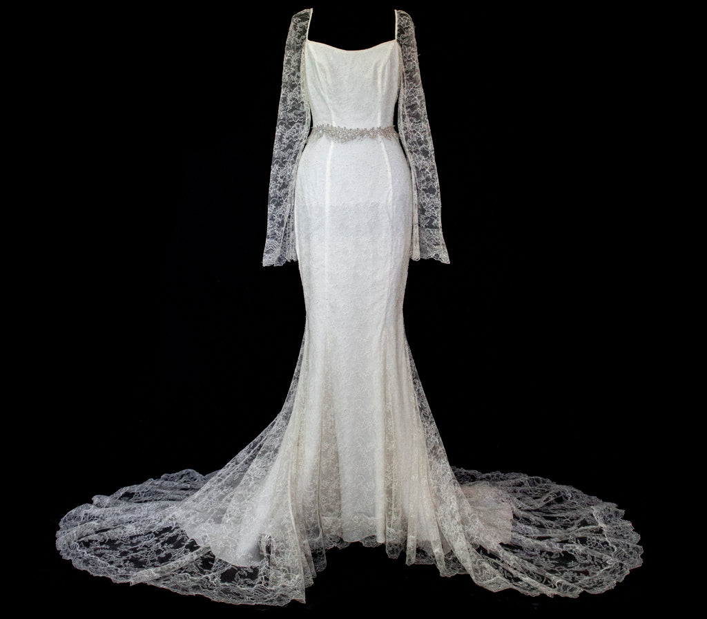 Vintage Chantilly Lace Mermaid Wedding Dress | Full Train Gown - 379