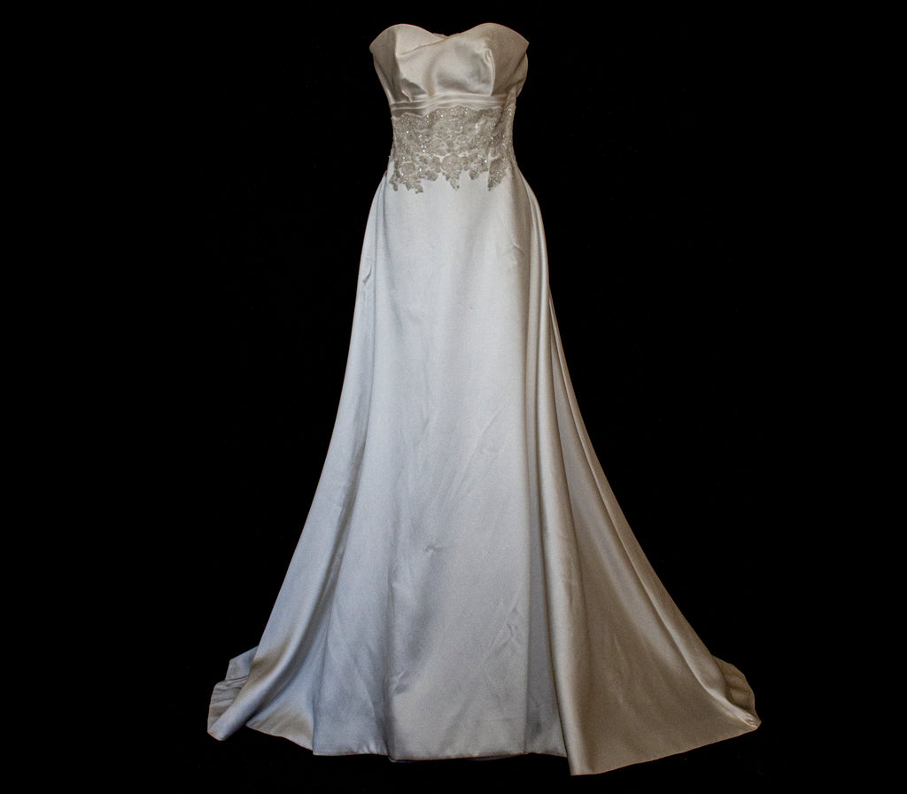 316 - STRAPLESS SILK MIKADO WEDDING DRESS: STRUCTURED A-LINE GOWN WITH HEART NECKLINE & TRAIN - Vague atelier