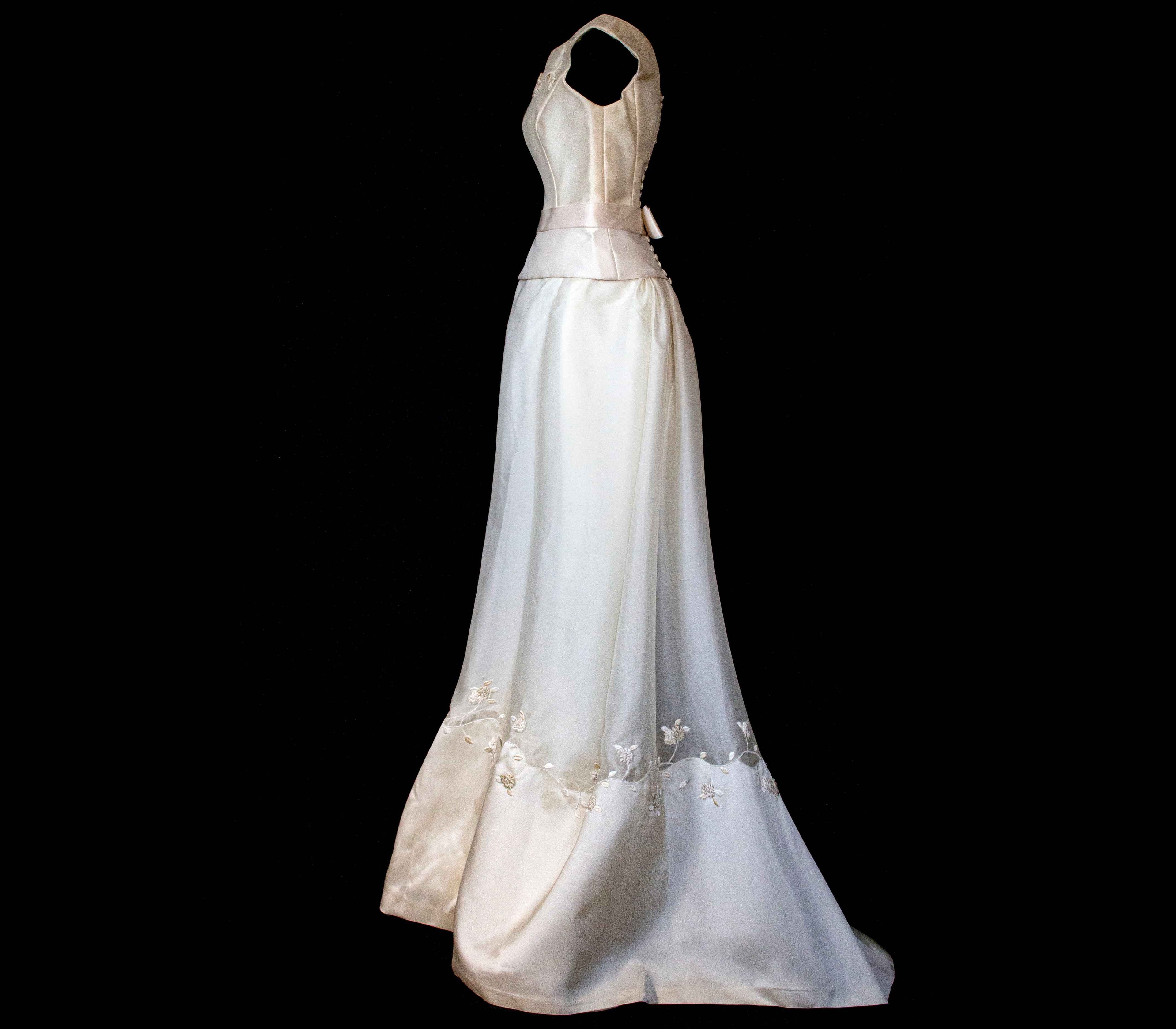 275 - MINIMALIST ELEGANT VINTAGE SILK ORGANZA BRIDAL SET: BATEAU TOP & A-LINE SKIRT WITH BACK BOW