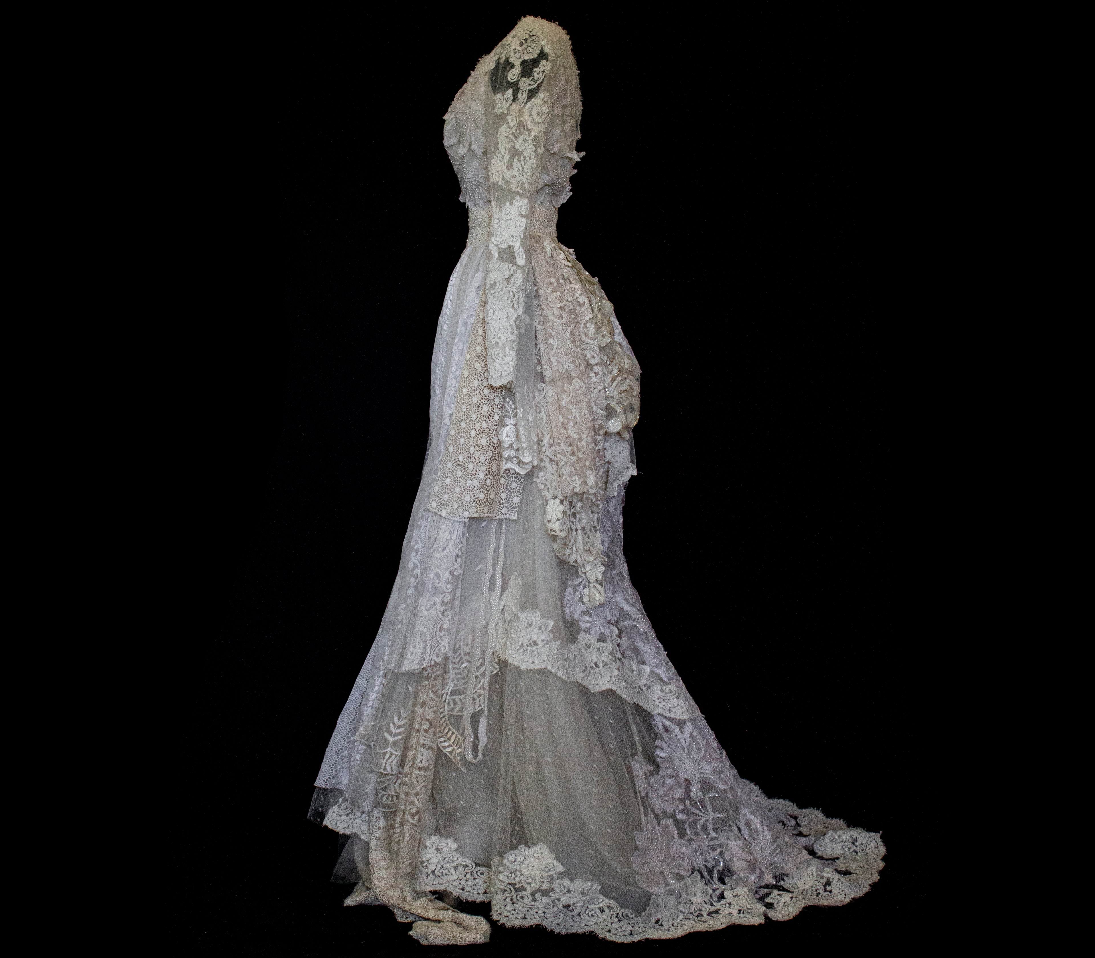 356 - VINTAGE 90s UPCYCLED LACE WEDDING DRESS: IVORY GOWN WITH POLKA DOT TULLE & ANTIQUE MACRAME DETAILS - Vague atelier