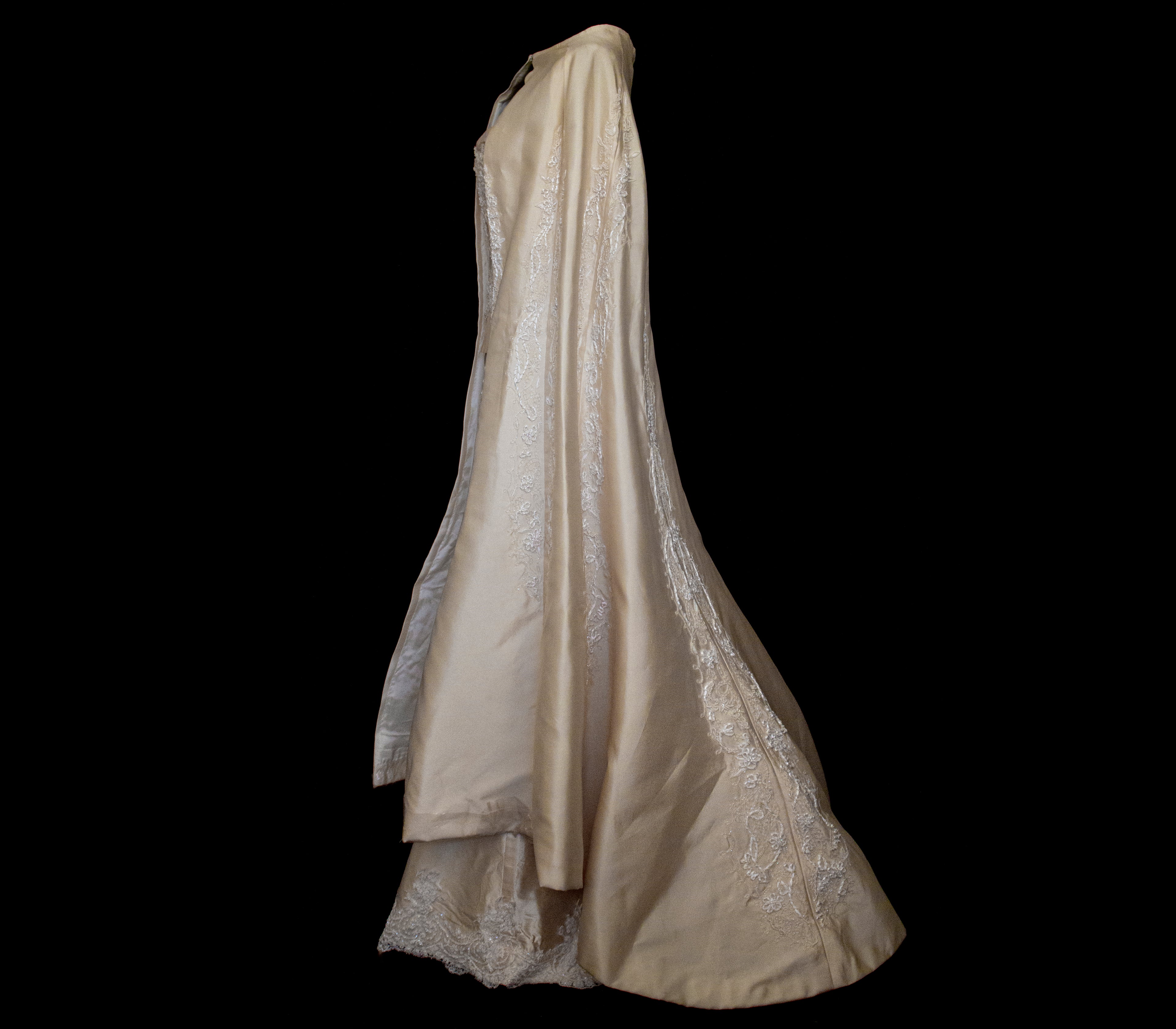 334 - IVORY SILK MIKADO VINTAGE WEDDING DRESS: COLUMN GOWN WITH EMBROIDERED CAPE & CRYSTALS - Vague atelier