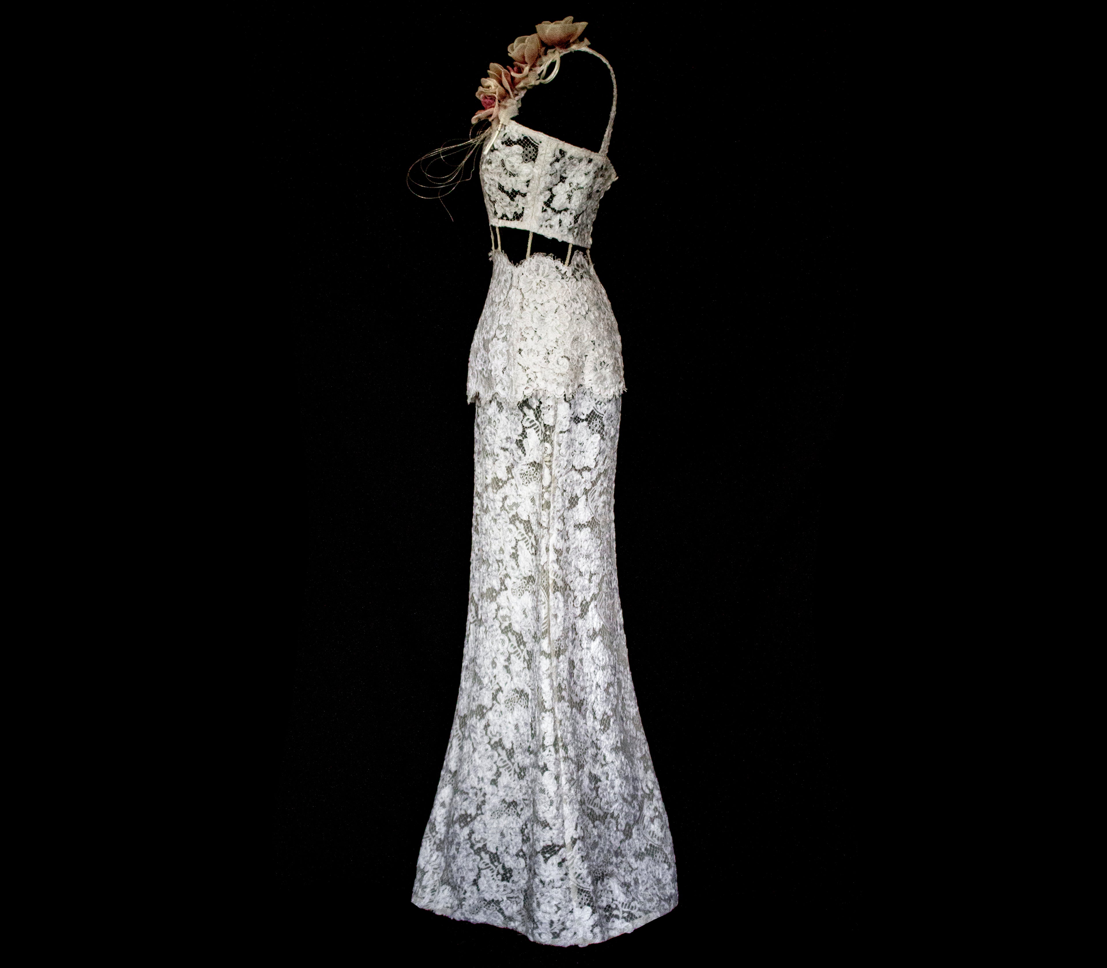 282 - BOHO VINTAGE TWO-PIECE BRIDAL SET: 1960S FULL LACE SKIRT & CROP TOP WITH MINI CAPE