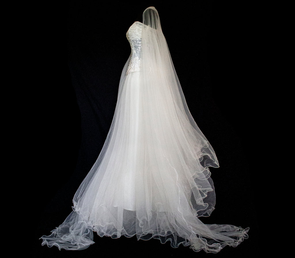 361 - VINTAGE PRINCESS WEDDING DRESS: ECRU SILK TULLE GOWN WITH EMBROIDERED STRAPLESS BODICE