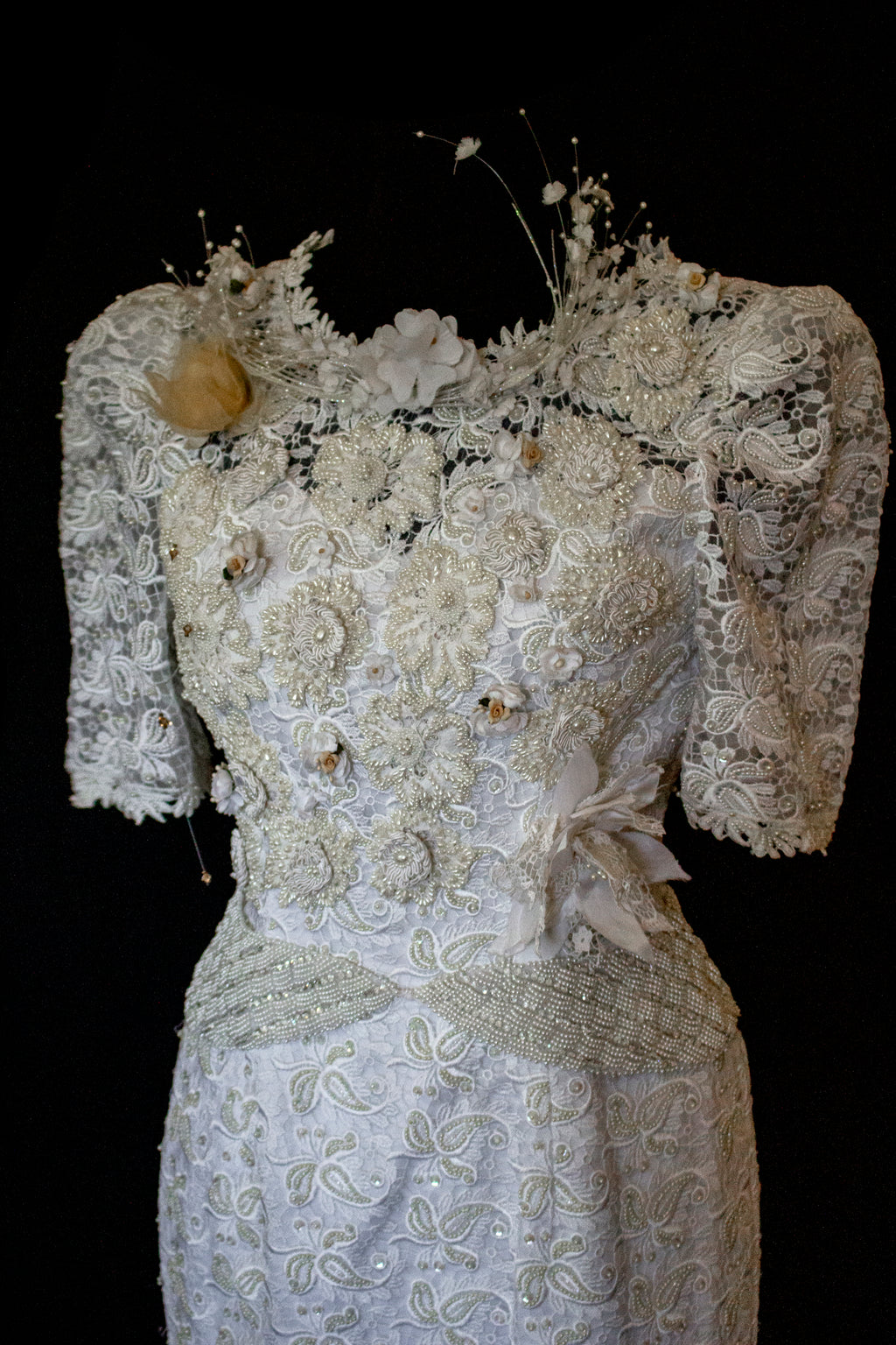 359 - VINTAGE 80s BEADED LACE SHEATH DRESS: WHITE & GOLD WEDDING GOWN WITH 3D FLORAL DETAILS