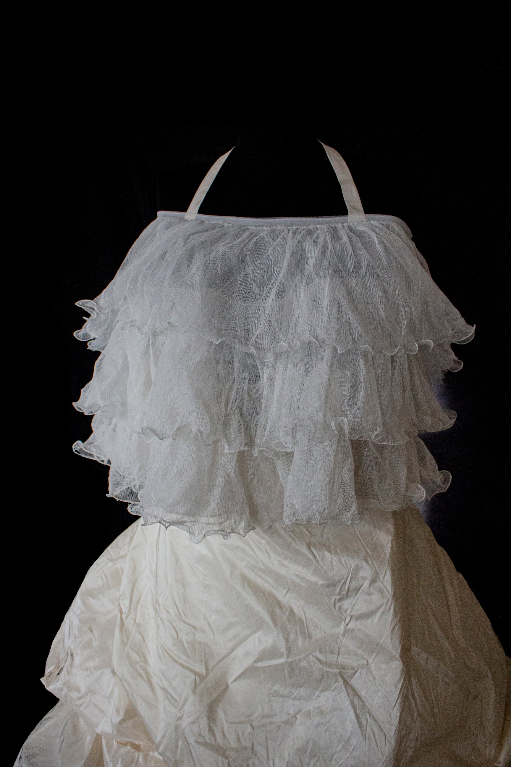 335 - ROMANTIC CREAM SILK TAFFETA VINTAGE WEDDING DRESS: UNIQUE 3-PIECE BALL GOWN WITH RUFFLED CLOUD CAPE - Vague atelier