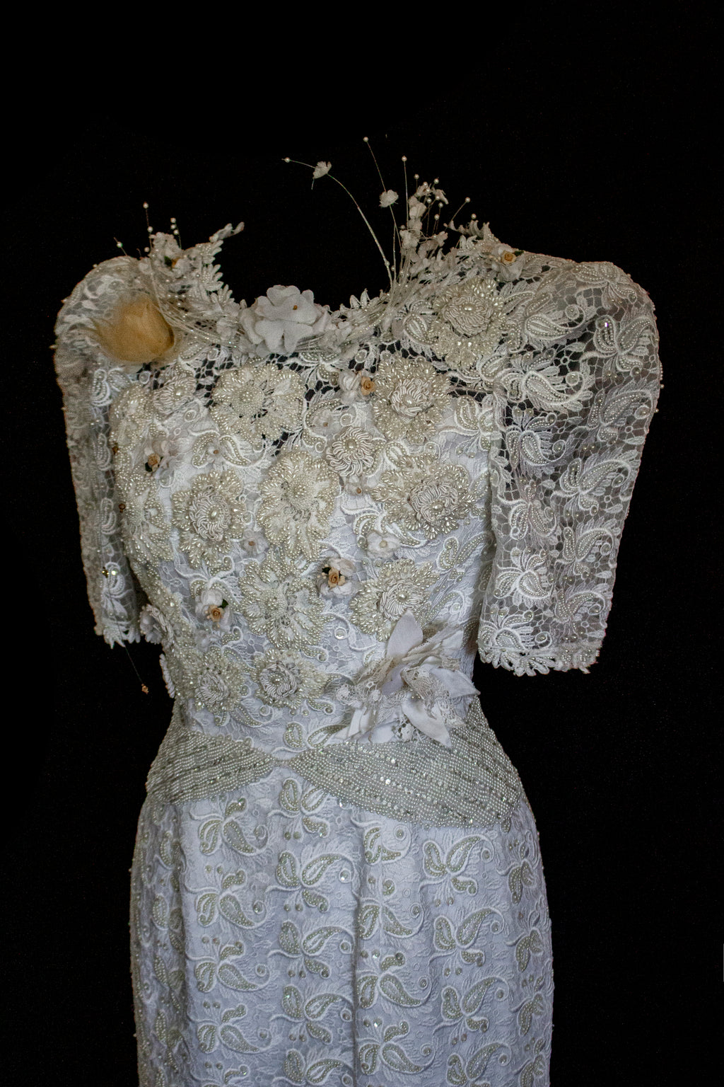 359 - VINTAGE 80s BEADED LACE SHEATH DRESS: WHITE & GOLD WEDDING GOWN WITH 3D FLORAL DETAILS