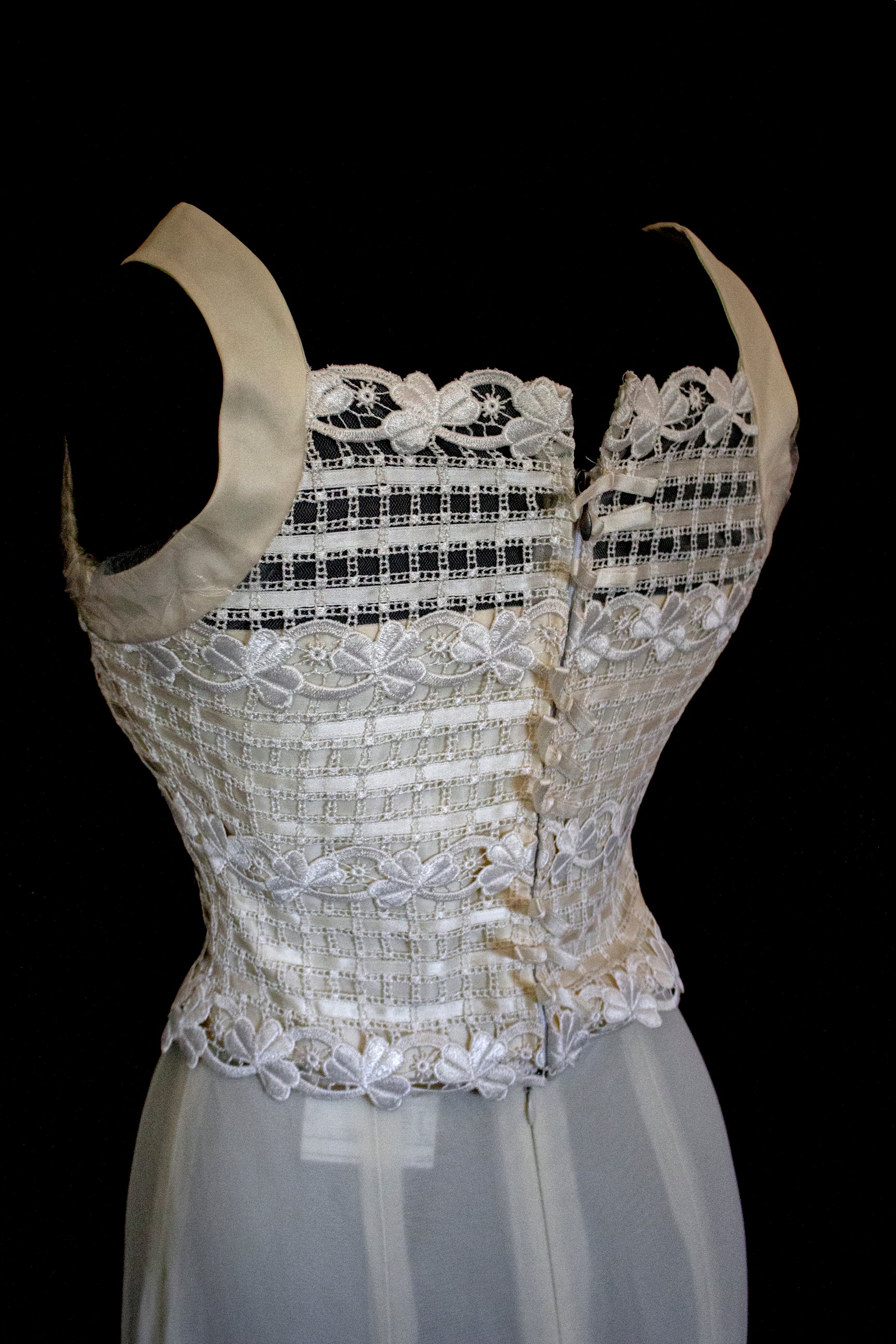 364 - VINTAGE 90s UPCYCLED TULLE AND MACRAME WEDDING DRESS: 2-PIECE ROMANTIC GOWN WITH FLOREAL LACE