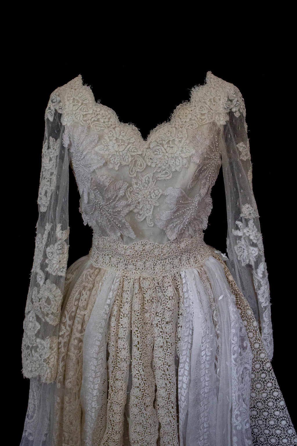 356 - VINTAGE 90s UPCYCLED LACE WEDDING DRESS: IVORY GOWN WITH POLKA DOT TULLE & ANTIQUE MACRAME DETAILS - Vague atelier