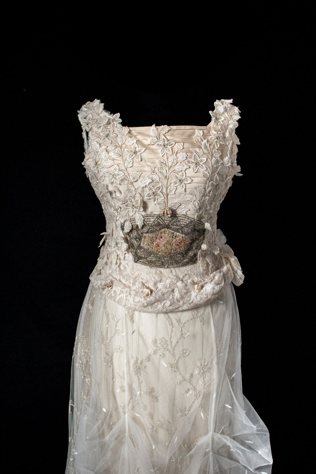 343 - UNIQUE UPCYCLED LACE WEDDING DRESS: VINTAGE BOHO BRIDAL GOWN, 50S 70S SILK EMBROIDERY, GOLD & SILVER LUXURY SUSTAINABLE WEDDING DRESS - Vague atelier