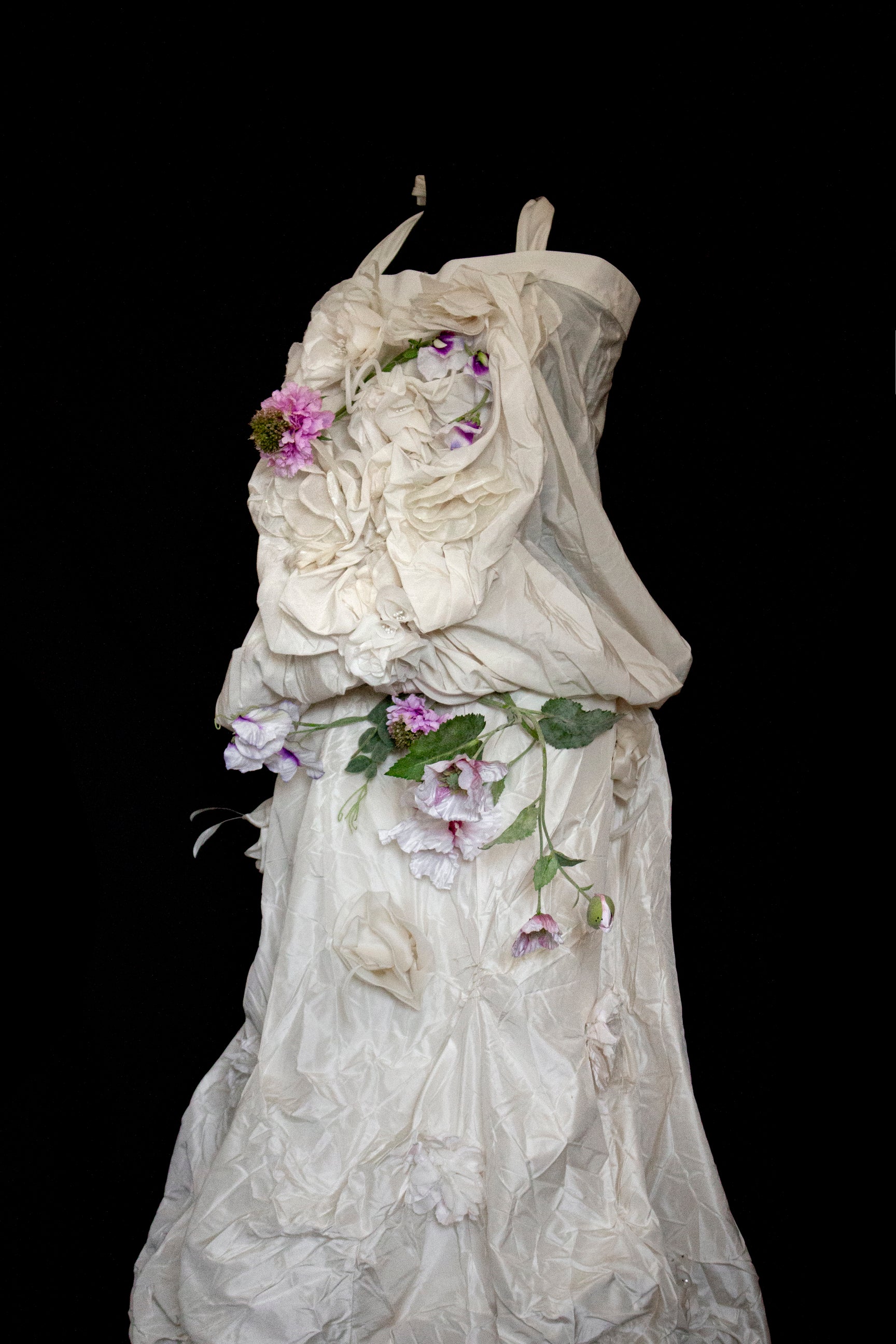 297- UNIQUE ROMANTIC VINTAGE SILK TAFFETA ENSEMBLE: BALLOON TOP & 3D MULTICOLOR FLORAL SKIRT - Vague atelier
