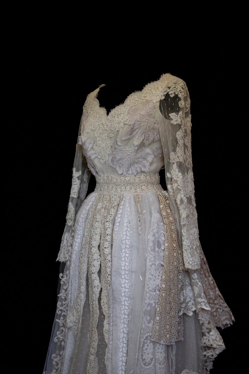 356 - VINTAGE 90s UPCYCLED LACE WEDDING DRESS: IVORY GOWN WITH POLKA DOT TULLE & ANTIQUE MACRAME DETAILS - Vague atelier