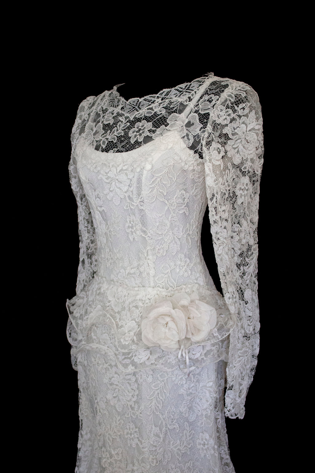 1980s Vintage Macramé Lace Sheath Wedding Dress | Full Train Gown - 377