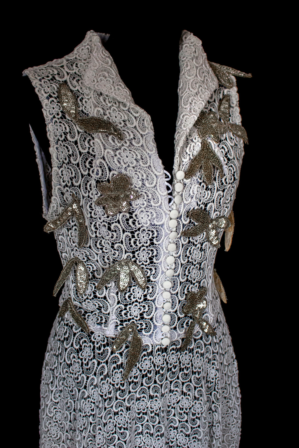 265 - RARE BOHO VINTAGE MACRAMÉ LACE SHIRT-DRESS: SOPHISTICATED CHEMISIER BRIDAL GOWN WITH SILVER SEQUINS - Vague atelier