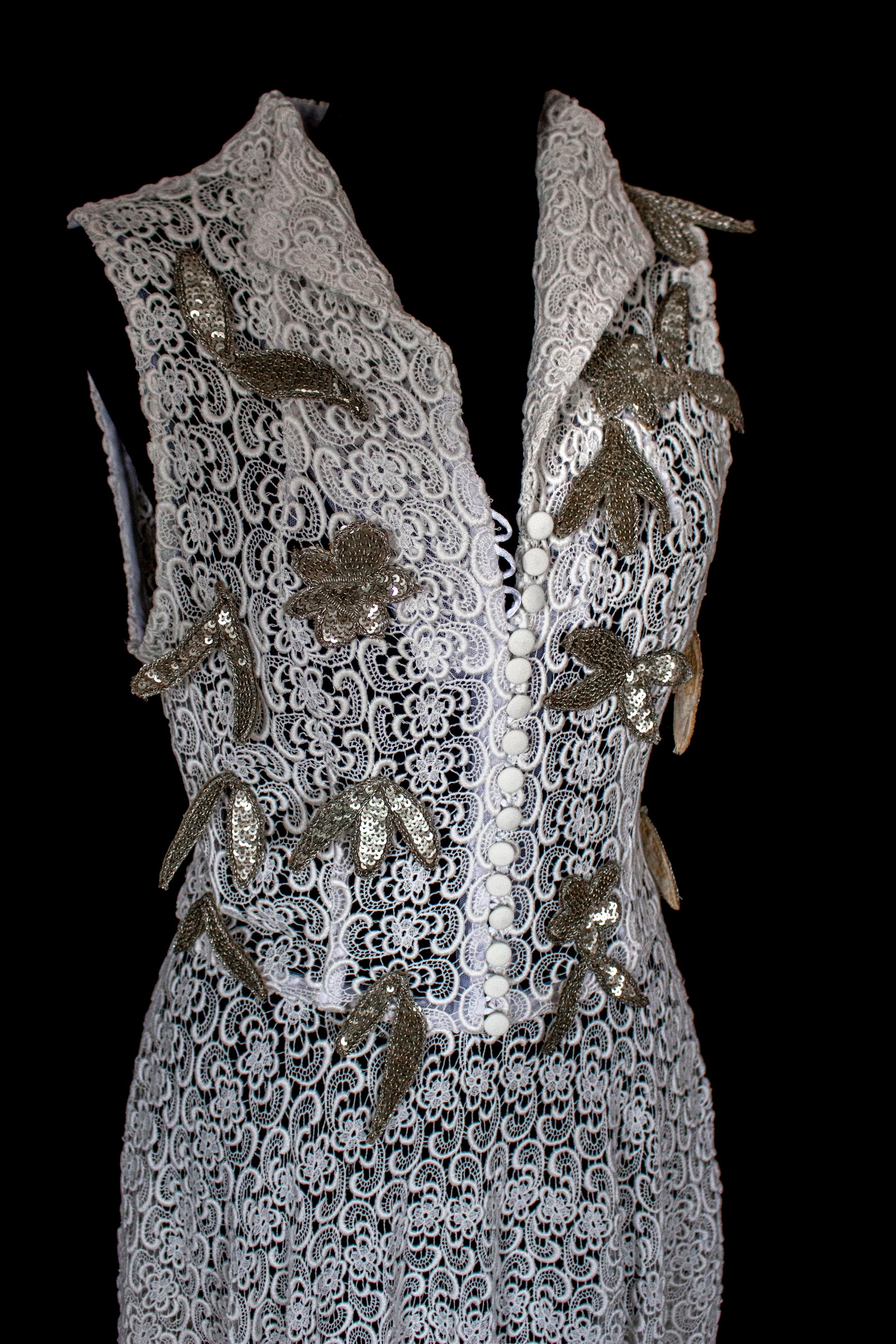 265 - RARE BOHO VINTAGE MACRAMÉ LACE SHIRT-DRESS: SOPHISTICATED CHEMISIER BRIDAL GOWN WITH SILVER SEQUINS - Vague atelier