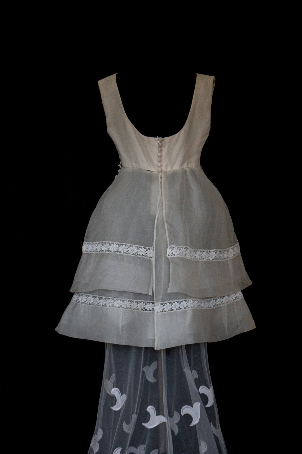 315 - UNIQUE MULTILAYER FLORAL BRIDAL GOWN: 1940S PEPLUM & UPCYCLED MULTI-ERA VINTAGE LACE DRESS - Vague atelier