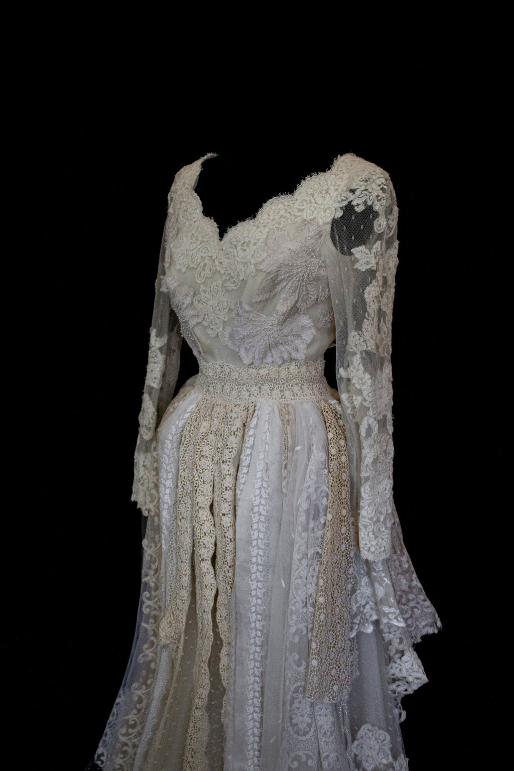 356 - VINTAGE 90s UPCYCLED LACE WEDDING DRESS: IVORY GOWN WITH POLKA DOT TULLE & ANTIQUE MACRAME DETAILS - Vague atelier